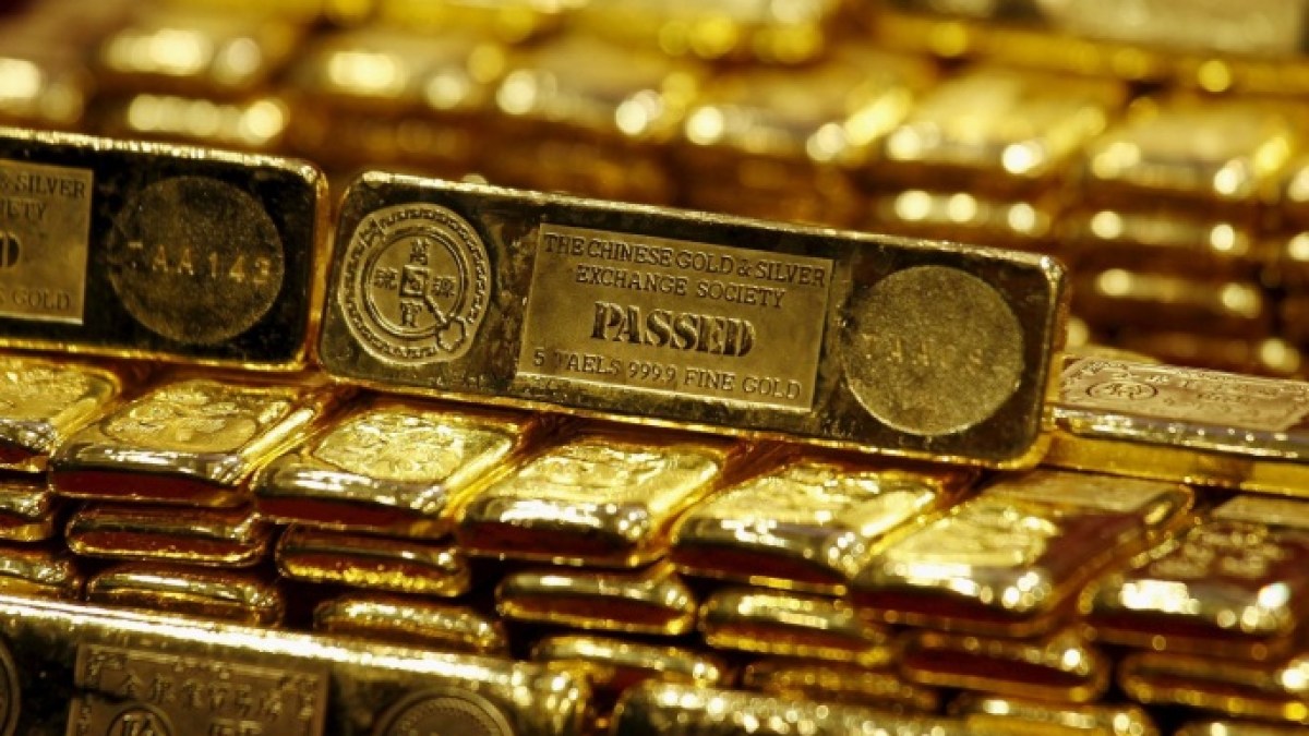 فتح هرمز يضغط على الدولار ويرفع الذهب