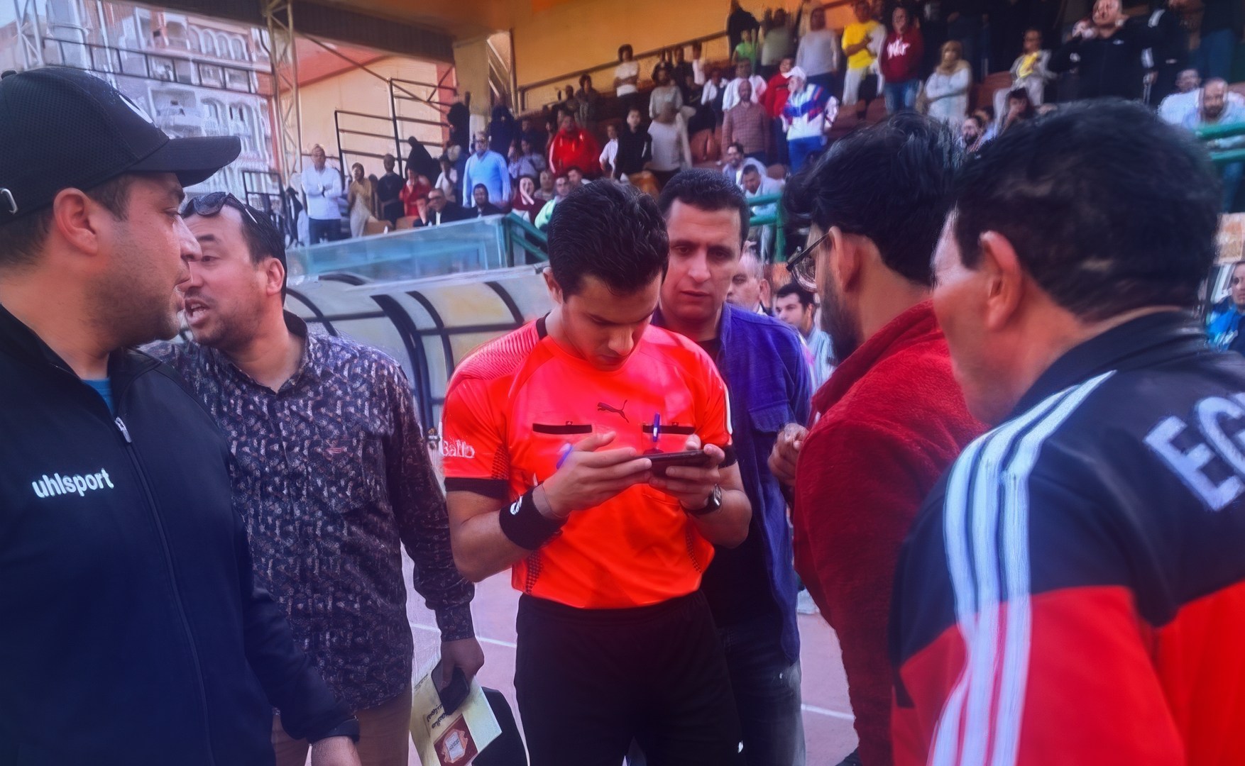 "فار الموبايل" يتسبب في إيقاف طاقم تحكيم مباراة طنطا والاتصالات بمصر