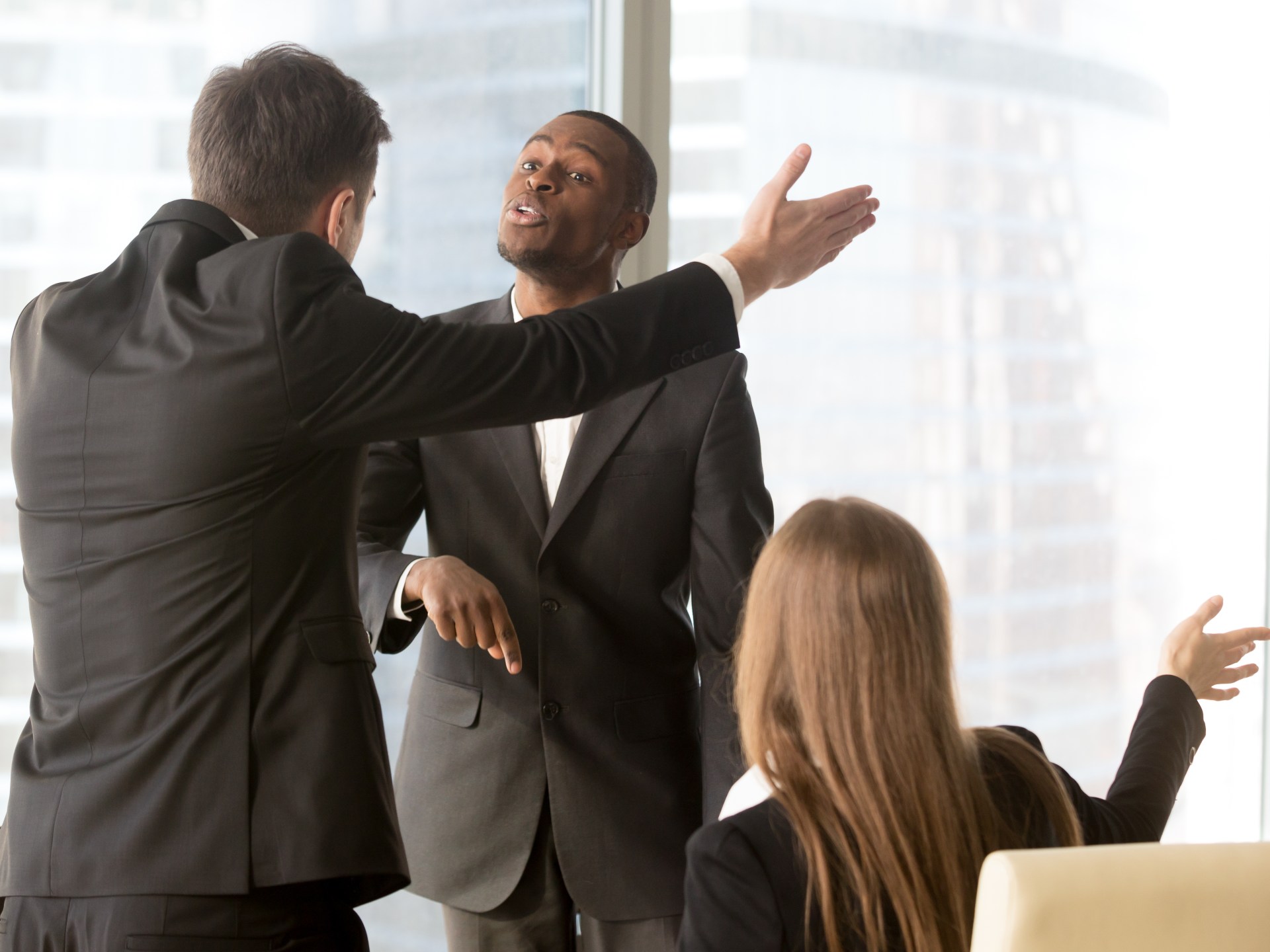 للرجال فقط.. بحث جديد يكشف علاقة غير متوقعة بين الذكاء والمواقف السياسية