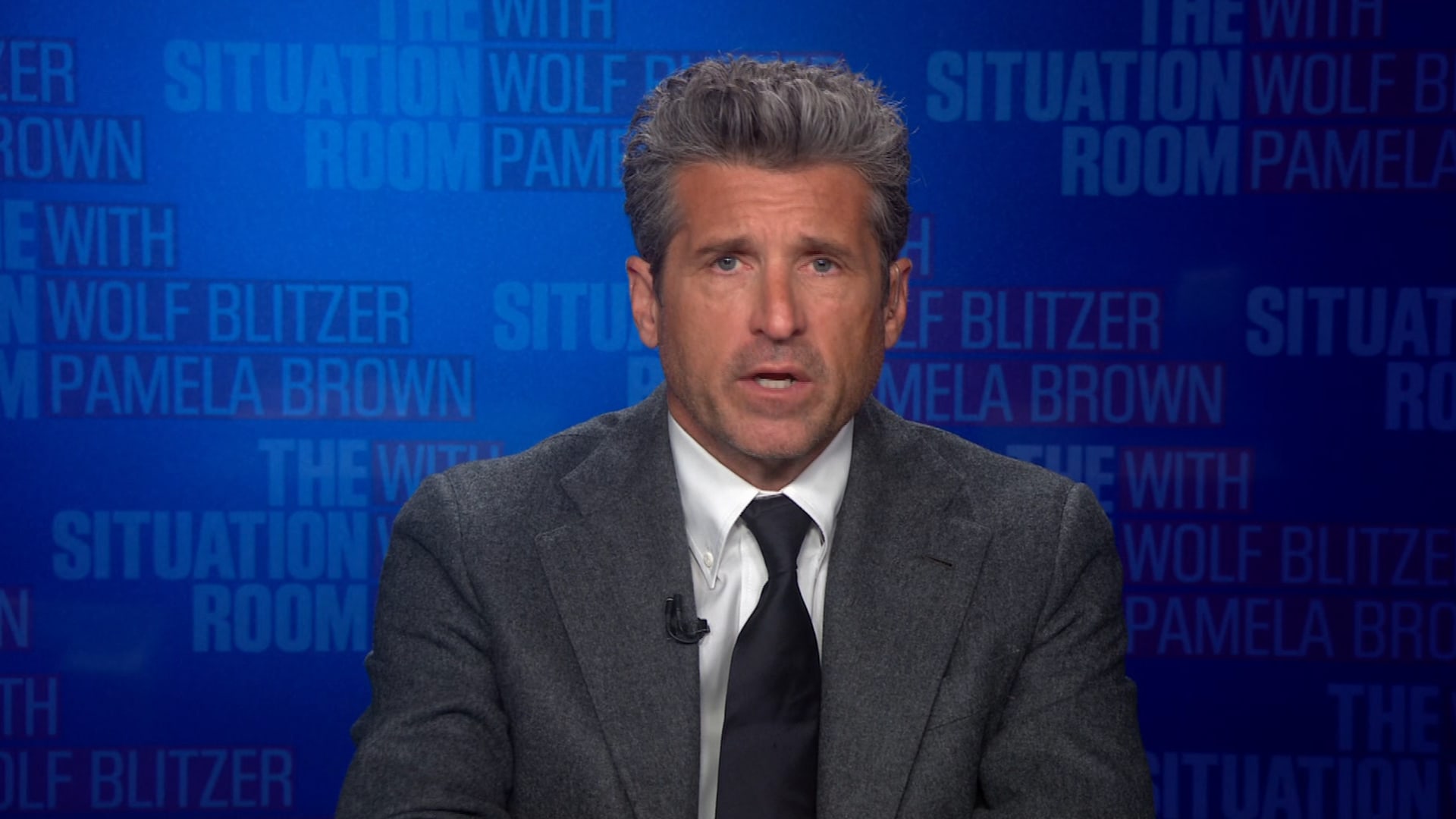 نجم شهير يحثّ المشاهدين على إجراء فحوص الكشف عن السرطان