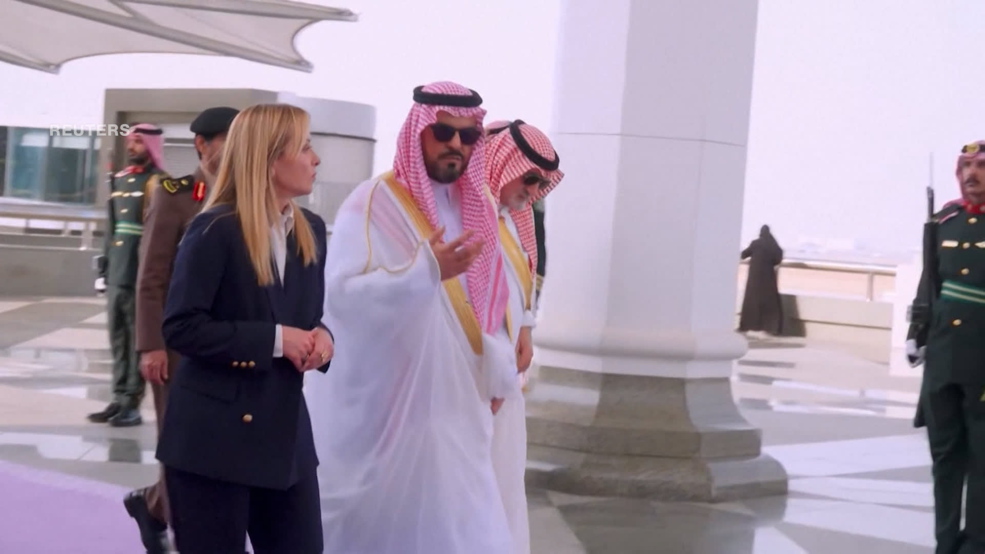 "نختلف مع أمريكا فيما يحدث".. رئيسة وزراء إيطاليا بالخليج رغم الحرب الدائرة