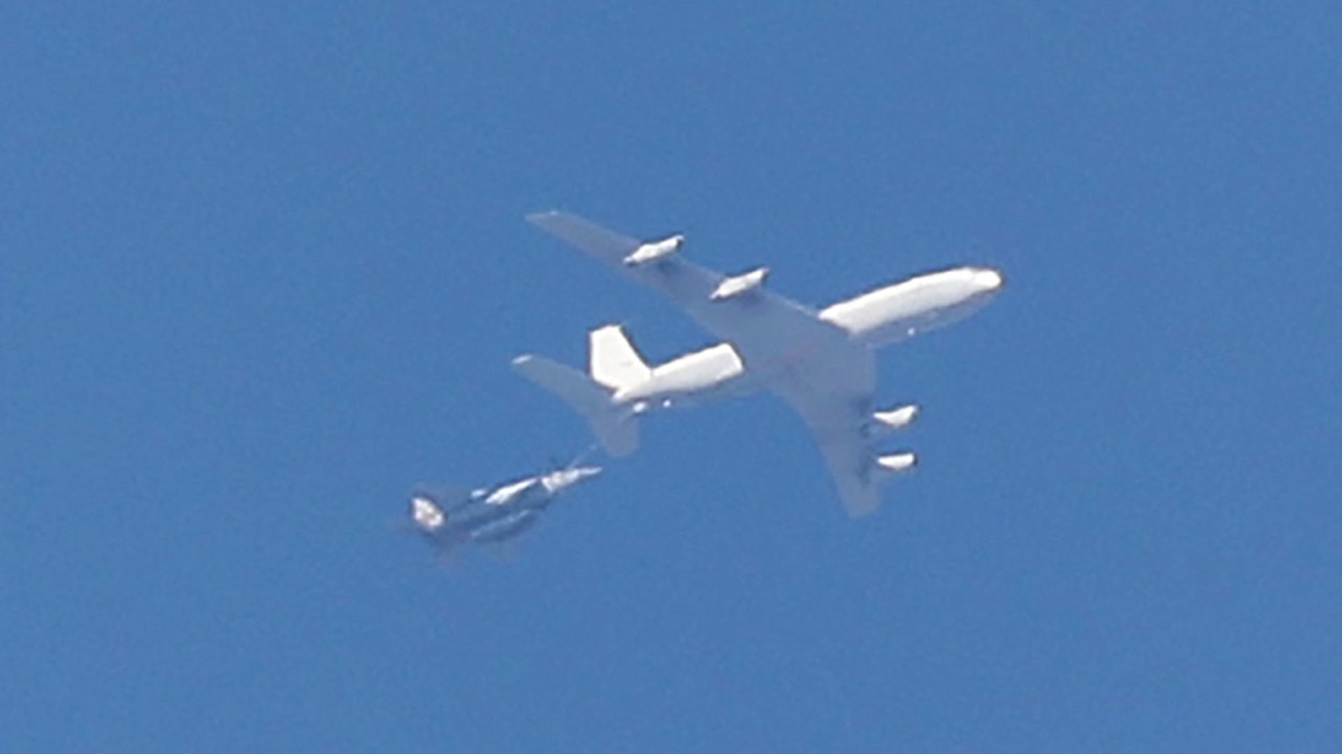 الجيش الإسرائيلي يكشف عدد الأهداف التي ضربها بإيران السبت