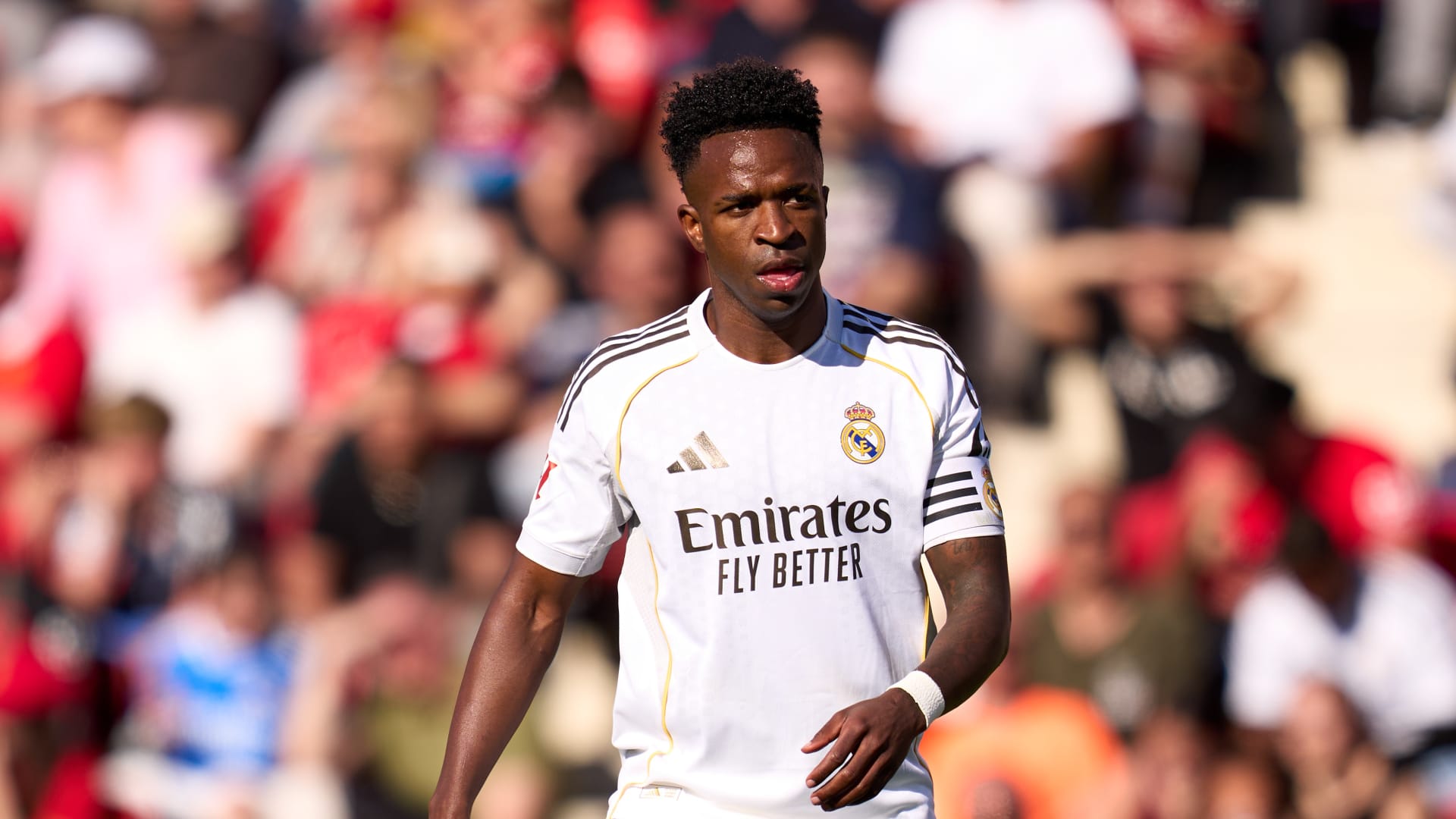 فينيسيوس يزف نبأ سارًا لجماهير ريال مدريد بشأن مستقبله مع الفريق