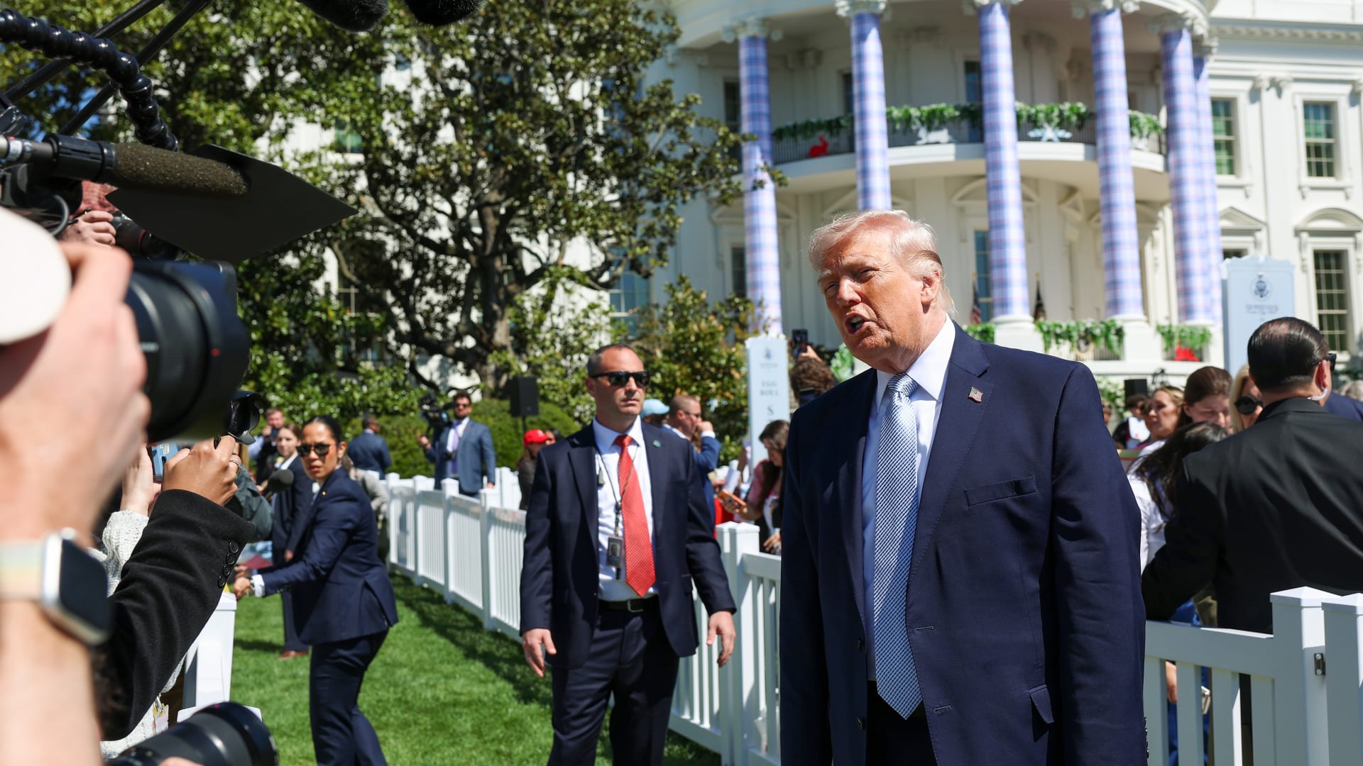 كيف رد ترامب على سؤال حول ما إذا كان ضرب محطات الطاقة بإيران "جرائم حرب"؟