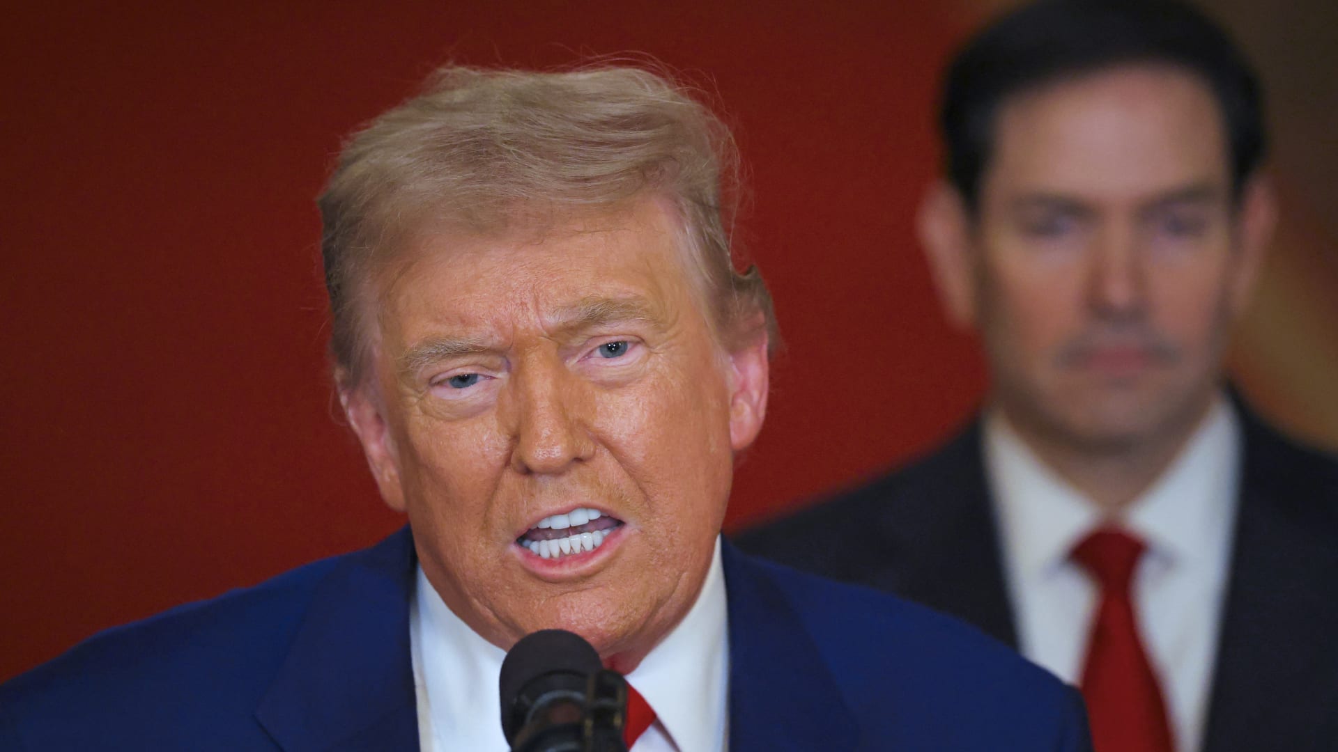 تعليق إطلاق النار.. مقارنة نص تدوينة ترامب ومنشور وزير خارجية إيران