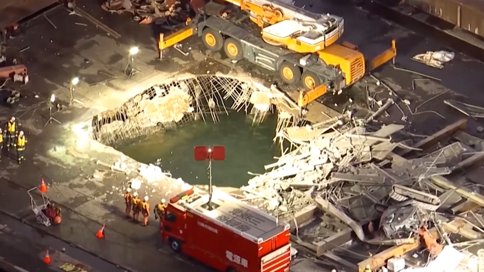 إصابات جراء انهيار سقالة في مصنع للصلب باليابان