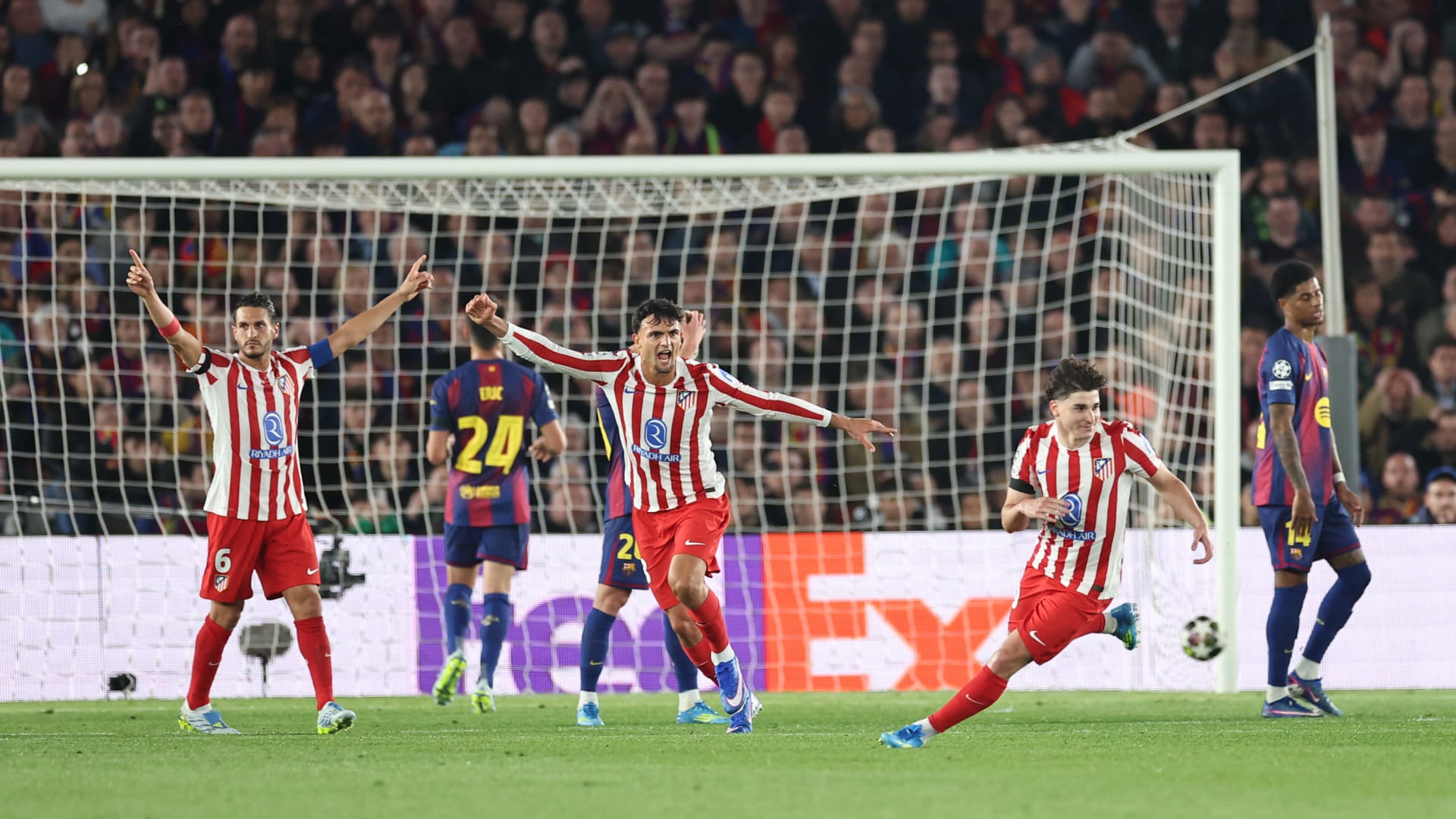 ذهاب ربع نهائي تشامبيونزليغ: أتلتيكو يتغلب على برشلونة.. وباريس يلحق الهزيمة بليفربول