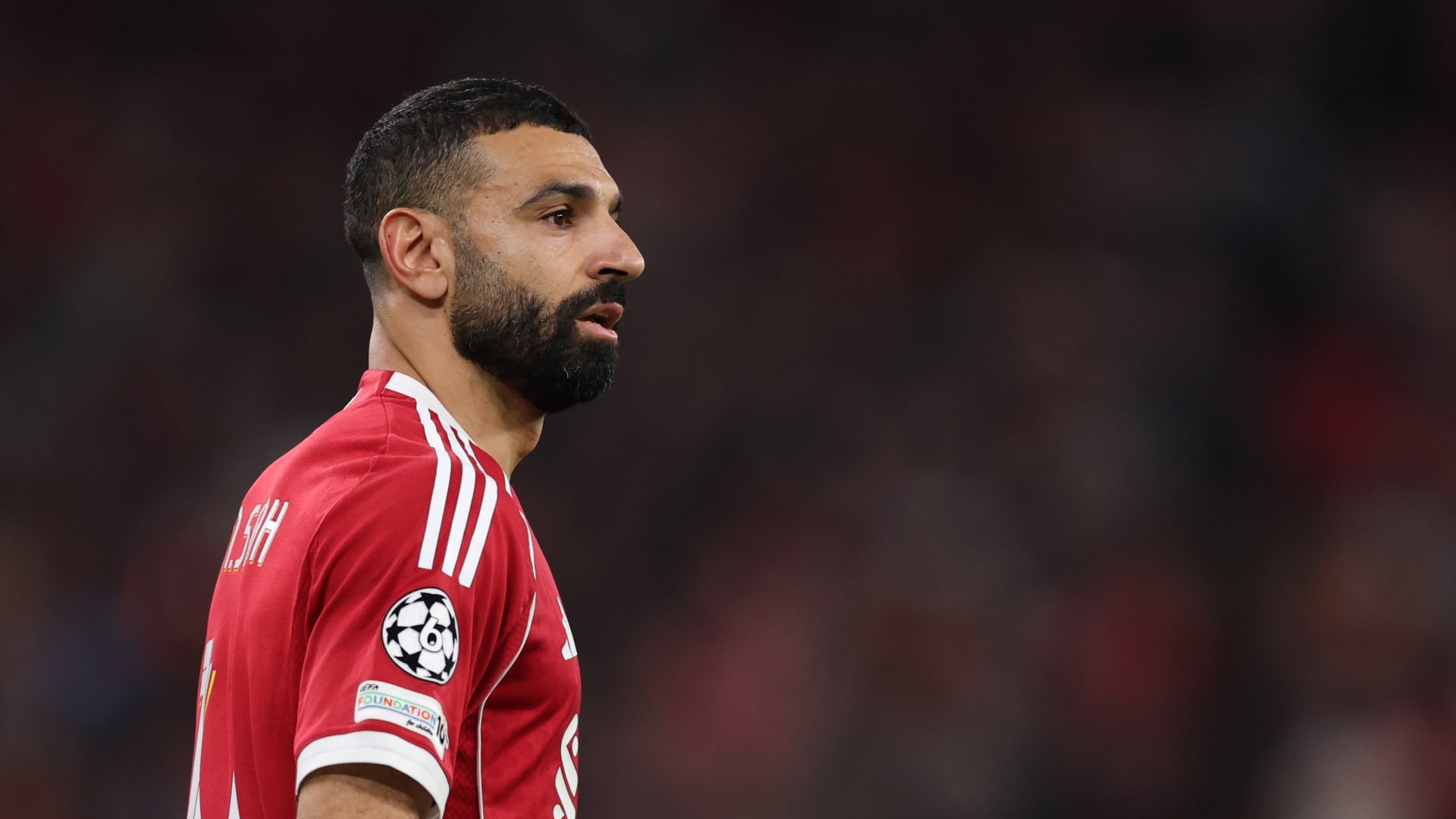 هذا ما فعله محمد صلاح بعد هزيمة ليفربول أمام باريس سان جيرمان