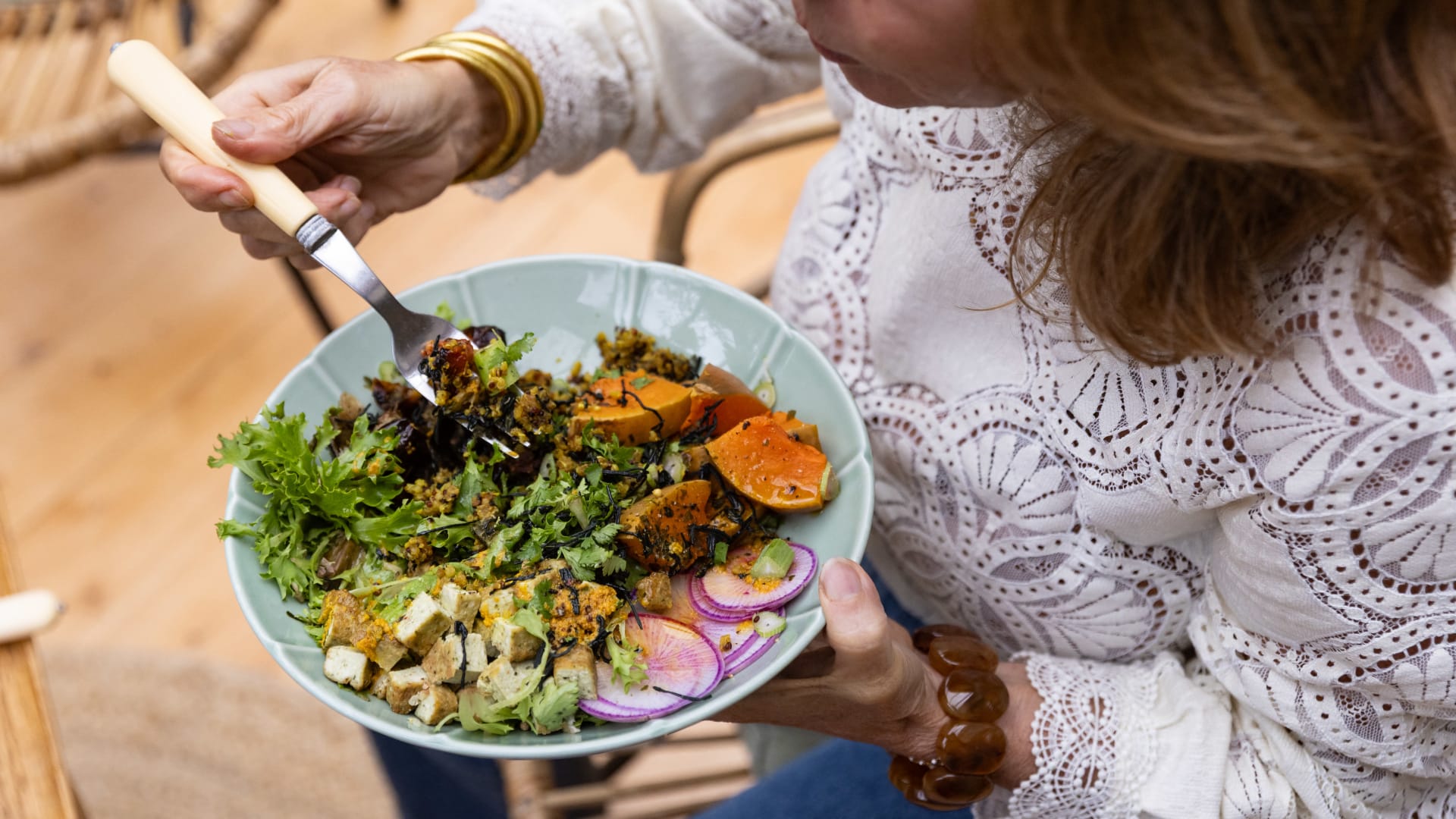 ليس كل نظام غذائي نباتي صحيًا..هذا هو الخيار الذي يحميك بعد سن الخمسين