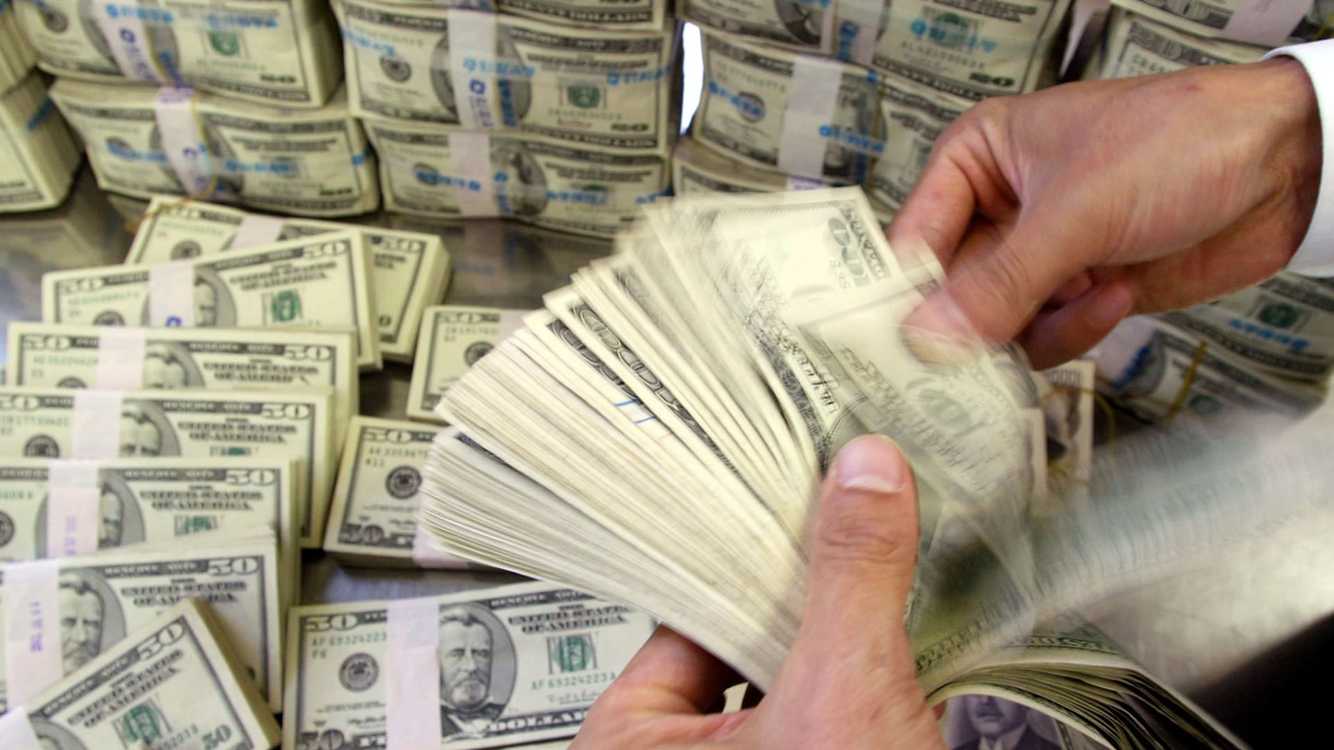 "تكلفة المعيشة زادت".. كيف أثّرت حرب إيران على الأمريكيين؟