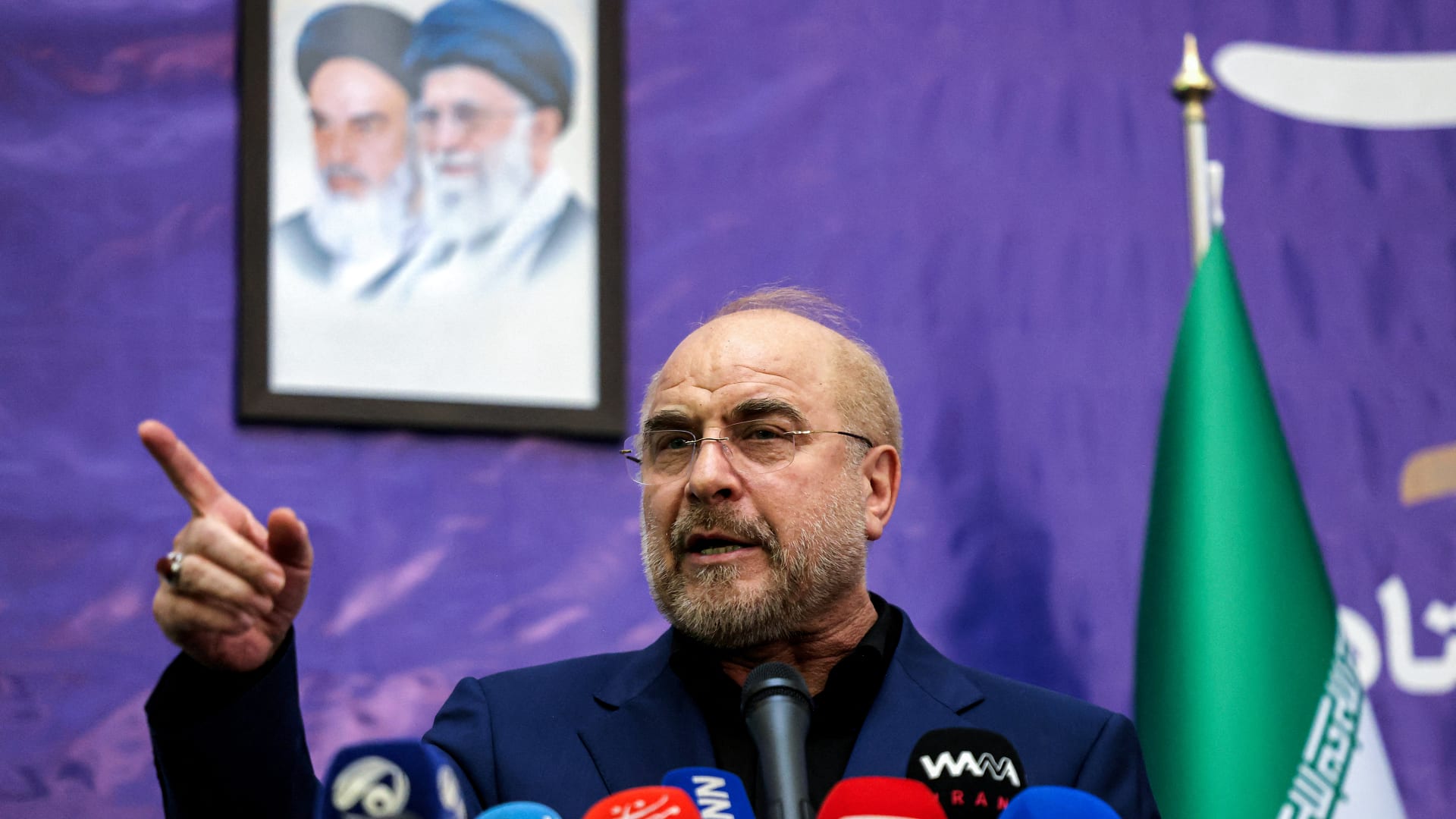 رئيس برلمان إيران يعلن ضرورة تلبية شرطين قبل بدء المفاوضات مع أمريكا.. ما هما؟