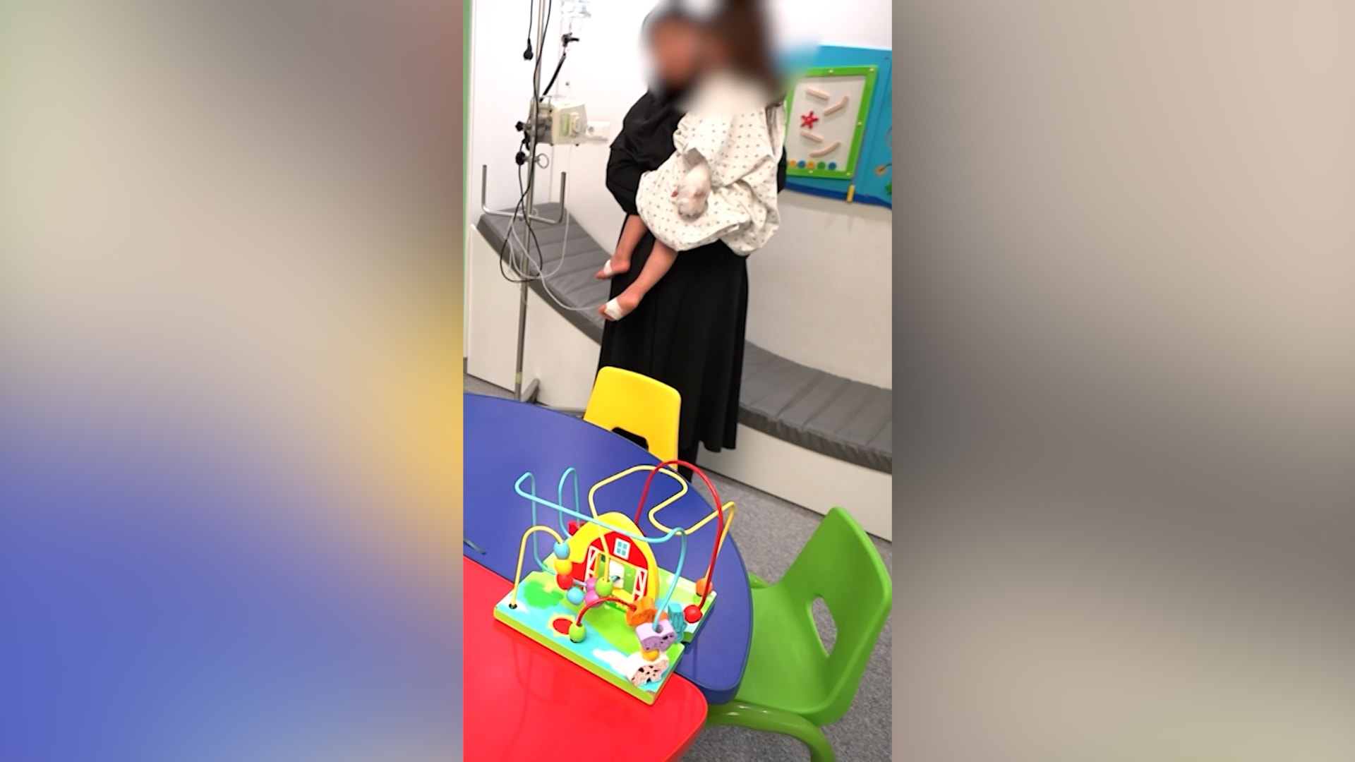 في عمر 3 سنوات.. طفلة لبنانية أُصيبت في غارات إسرائيلية وعاشت حربين