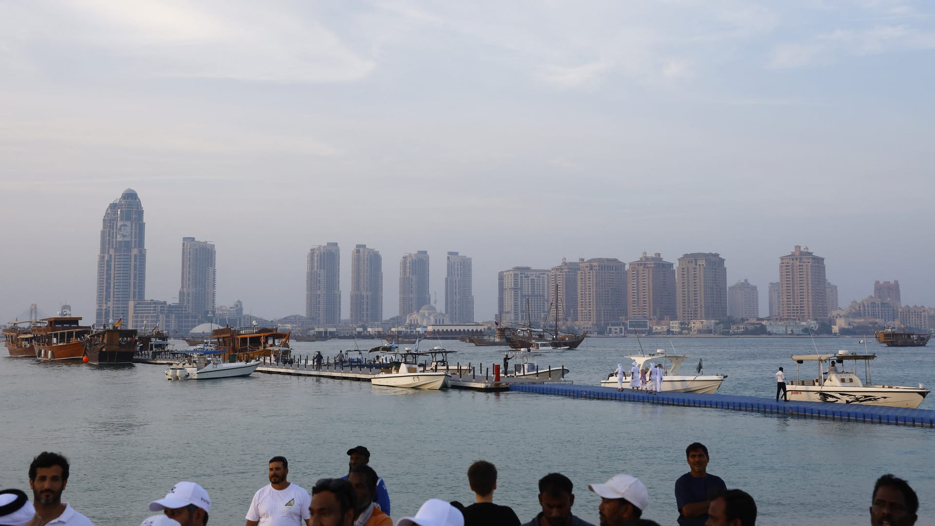 قطر تعلن استئناف الملاحة البحرية "بشكل كامل" الأحد