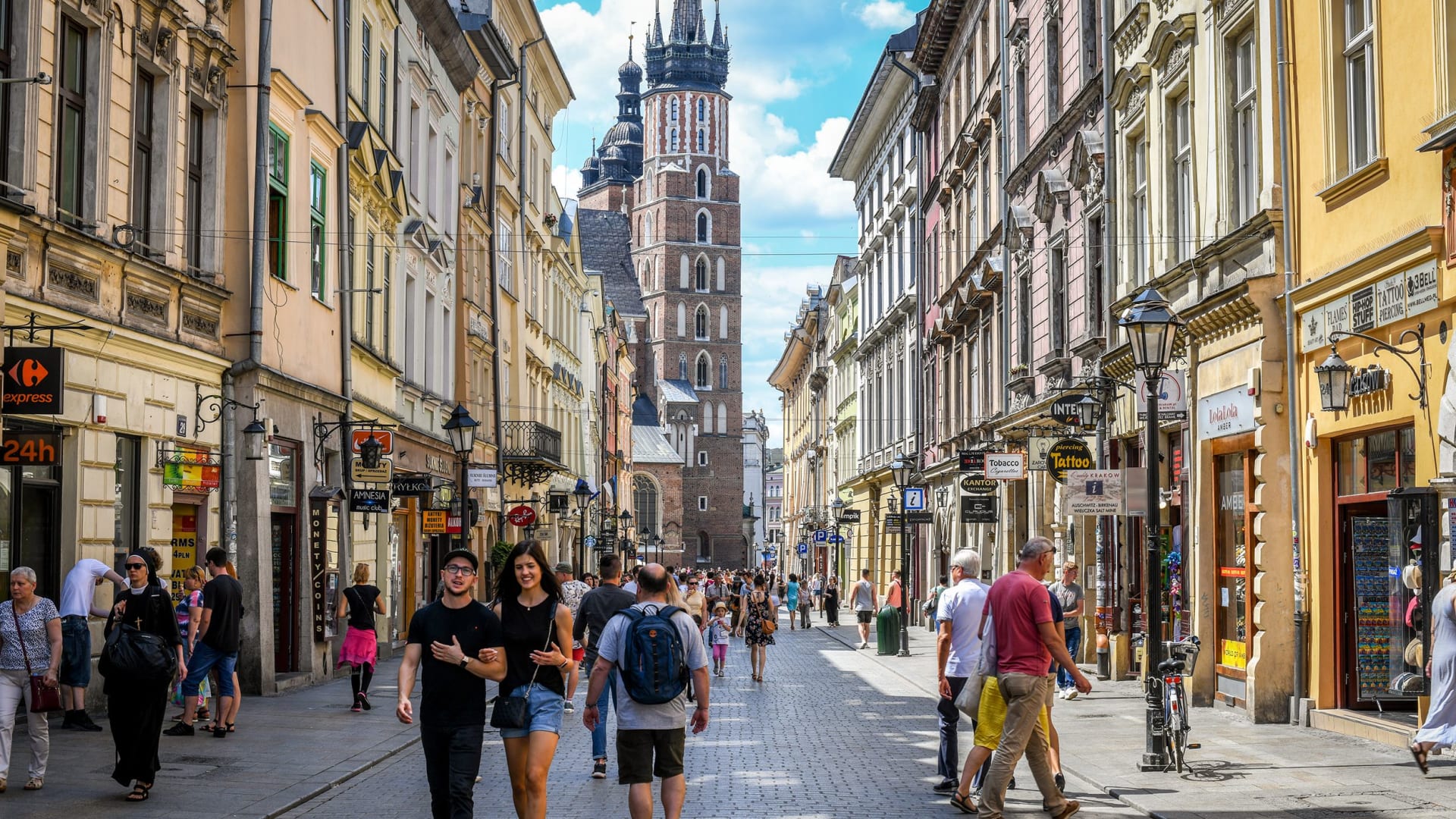 الحلم الأمريكي يتلاشي..أمريكيون ينتقلون للعيش في وسط وشرق أوروبا