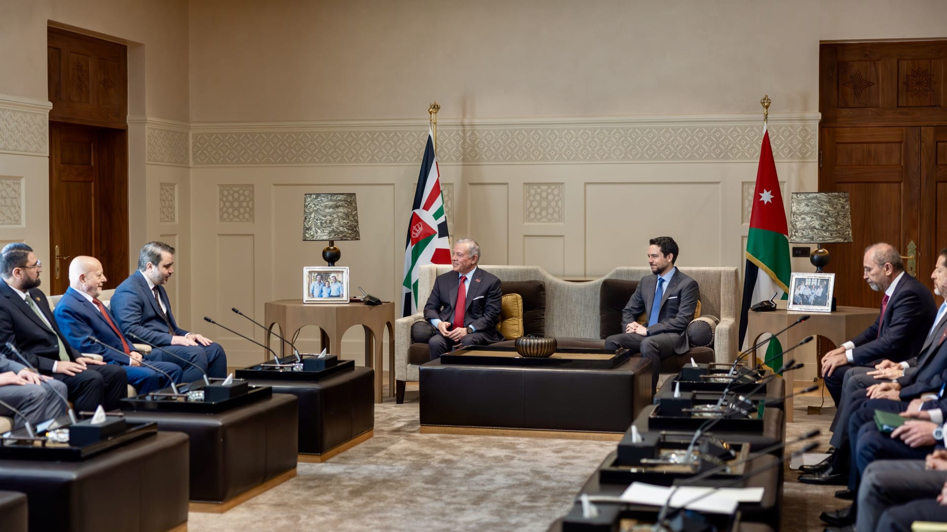 الأردن.. الصفدي يؤكد على ضرورة استمرار الدبلوماسية بين الولايات المتحدة وإيران