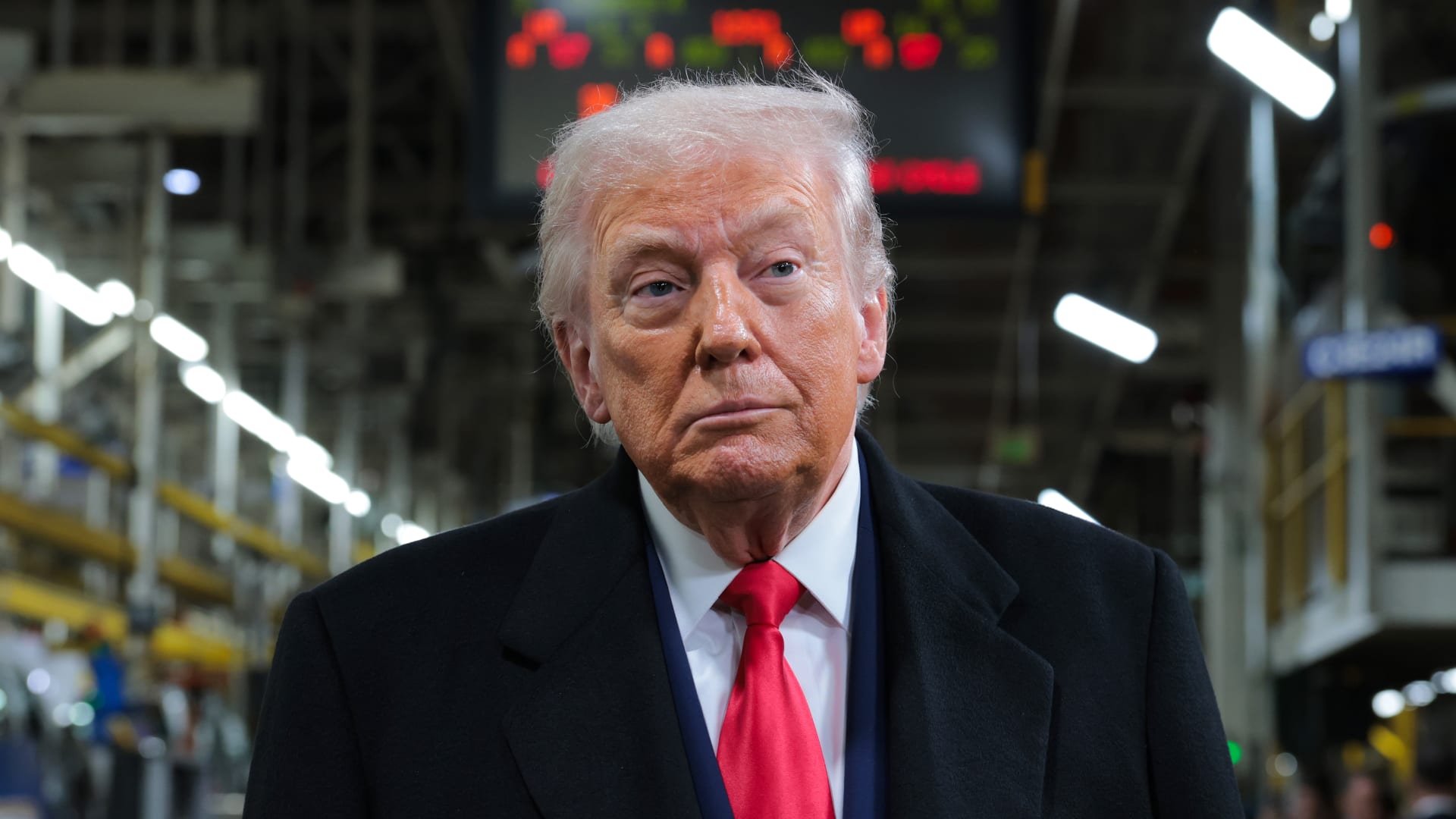 ترامب عن وقف إطلاق النار المؤقت مع إيران: يصمد بشكل جيد