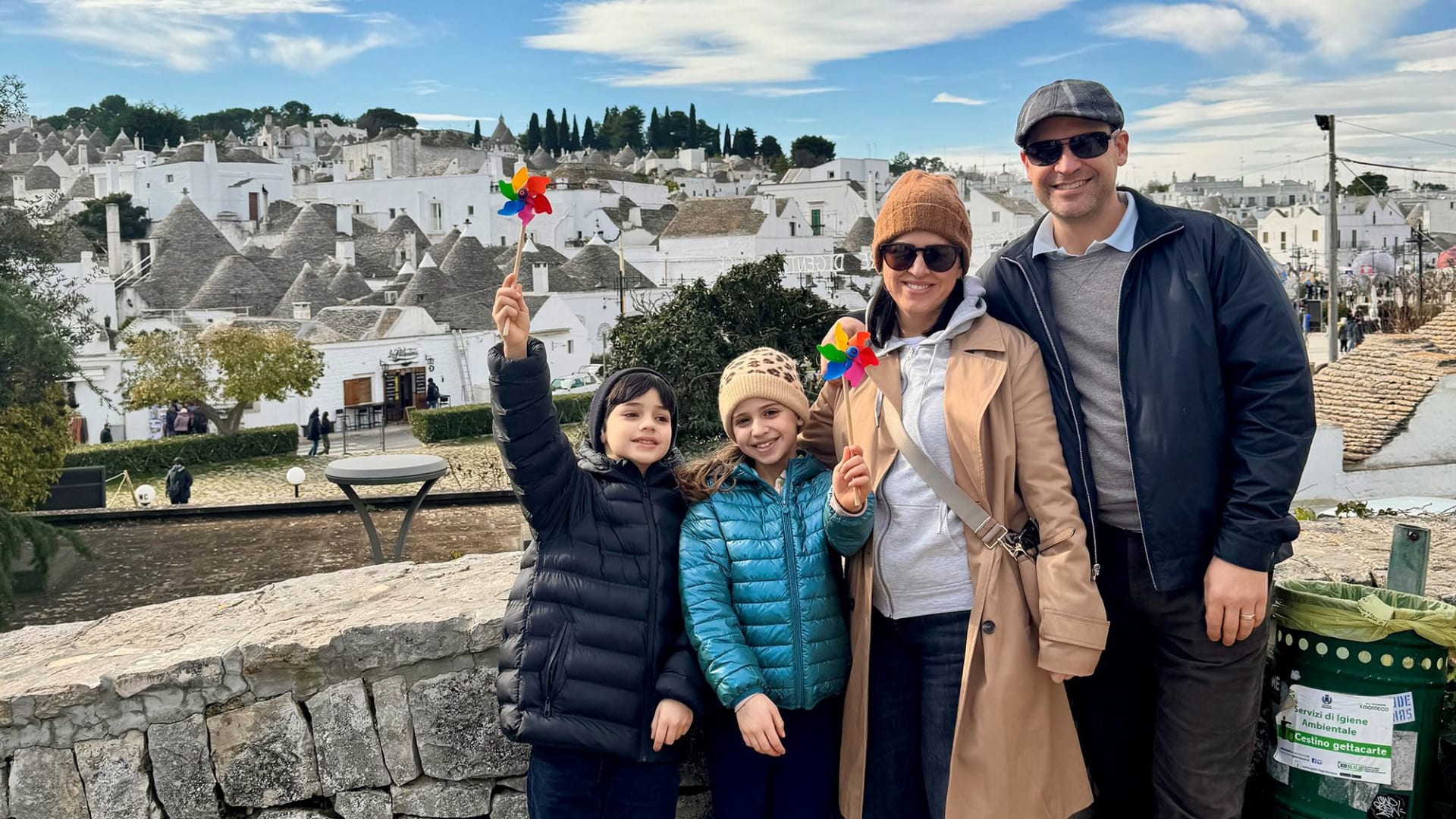 "نحن أكثر سعادة وتماسكًا".. كيف غيّر الانتقال إلى إيطاليا حياة عائلة أمريكية؟