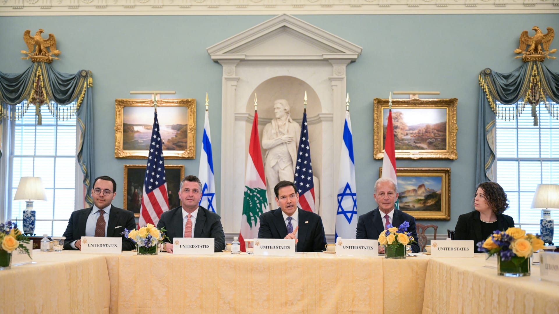 صور من محادثات مسؤولي لبنان وإسرائيل.. وهذا ما قاله وزير خارجية أمريكا