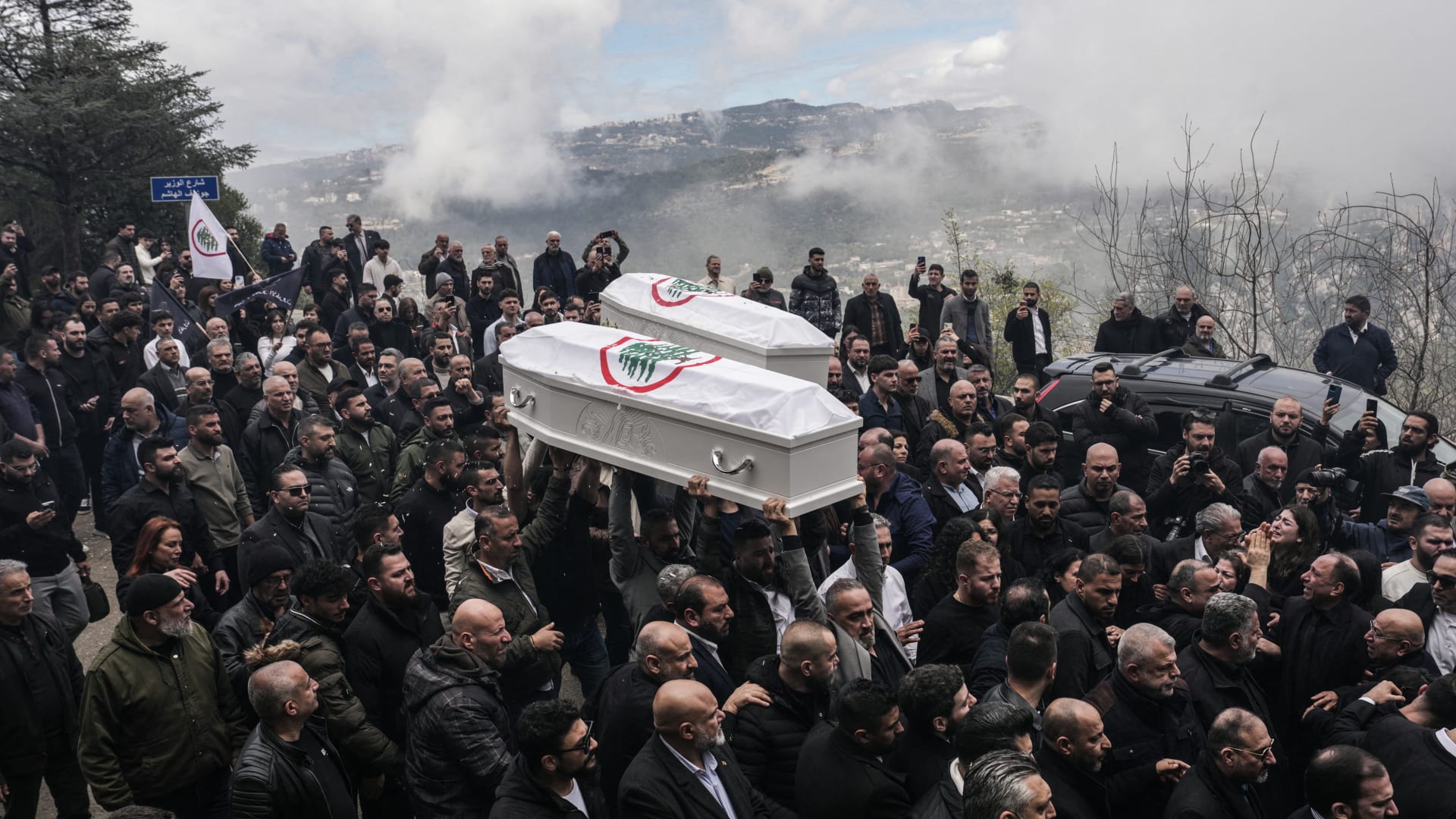 لبنان.. آلاف الضحايا ومليون نازح تحت وطأة التصعيد العسكري