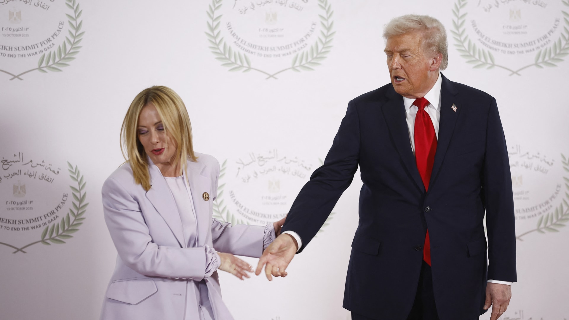 ميلوني وستارمر وتاكايتشي.. لماذا تحول حلفاء ترامب من السعي لاسترضائه إلى انتقاده علناً؟