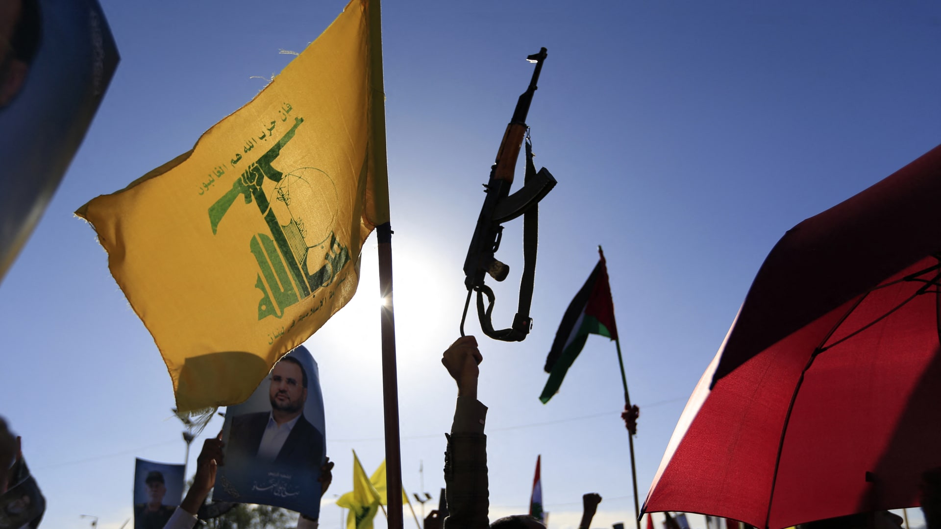 نائب لبناني لـCNN: حزب الله سيلتزم بوقف إطلاق النار إذا أوقفت إسرائيل هجماتها