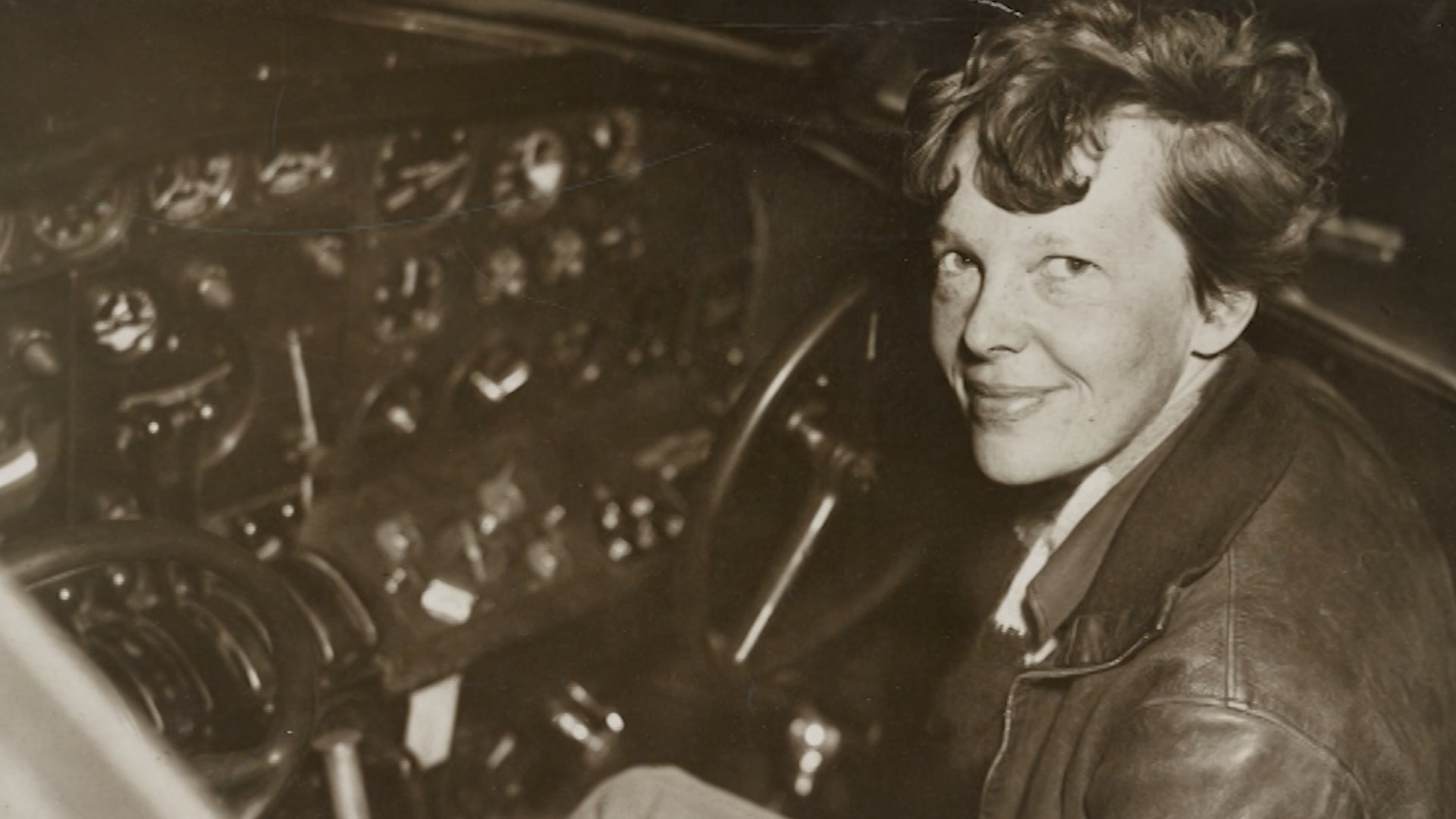 الطيارة الشهيرة أميليا إيرهارت في تسجيل صوتي نادر يعود إلى ما قبل اختفائها بـ5 سنوات