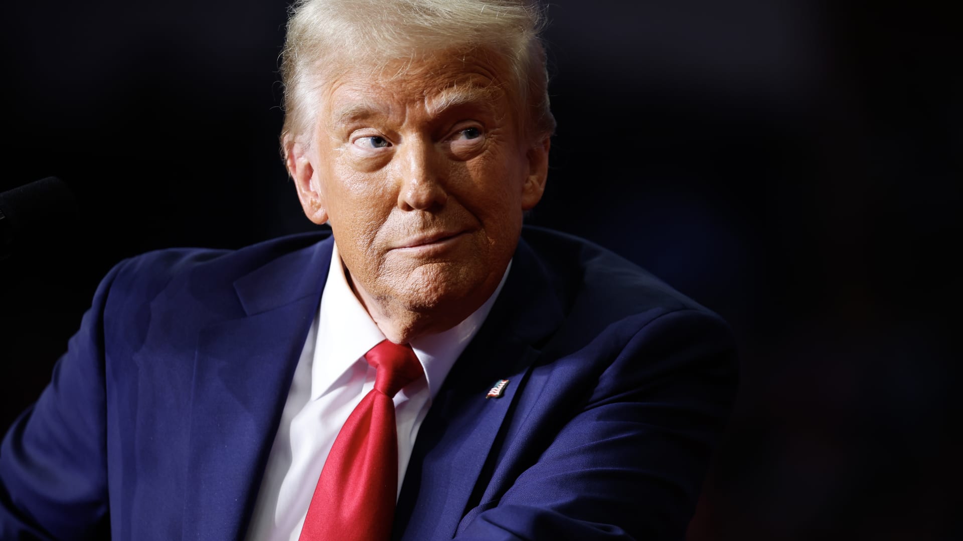 مصدران لـCNN: إدارة ترامب تدرس رفع التجميد عن أصول إيرانية بقيمة 20 مليار دولار