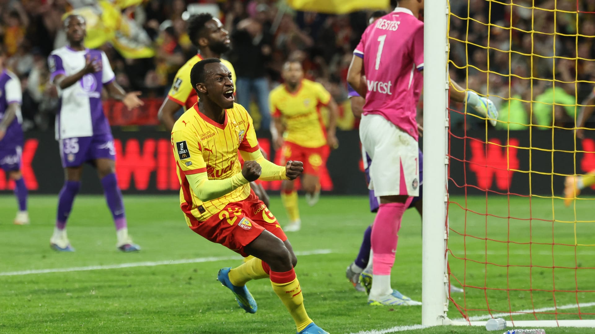 سعود عبدالحميد يساعد في فوز لانس على تولوز بالدوري الفرنسي.. إليك ما قدمه