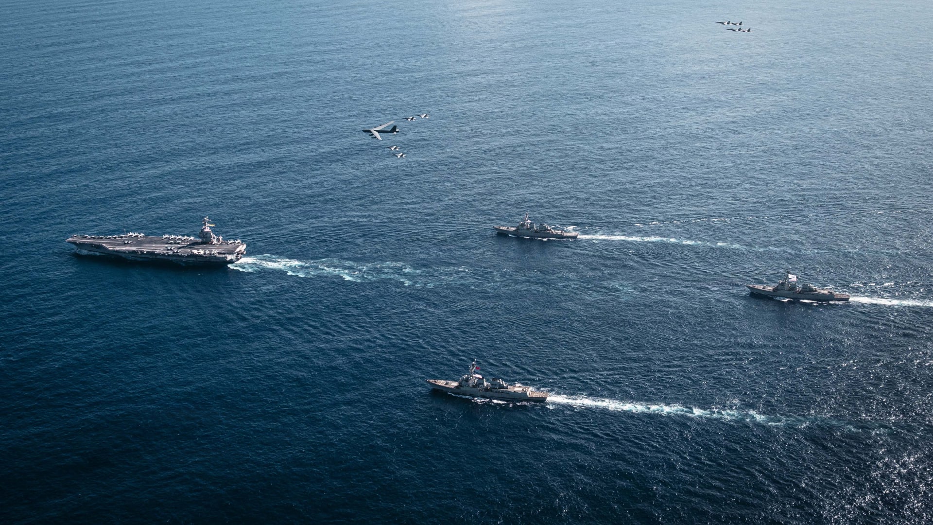 أمريكا تعزز قواتها في المنطقة وسط تصريحات عن مفاوضات جديدة مع إيران.. ما القصة؟