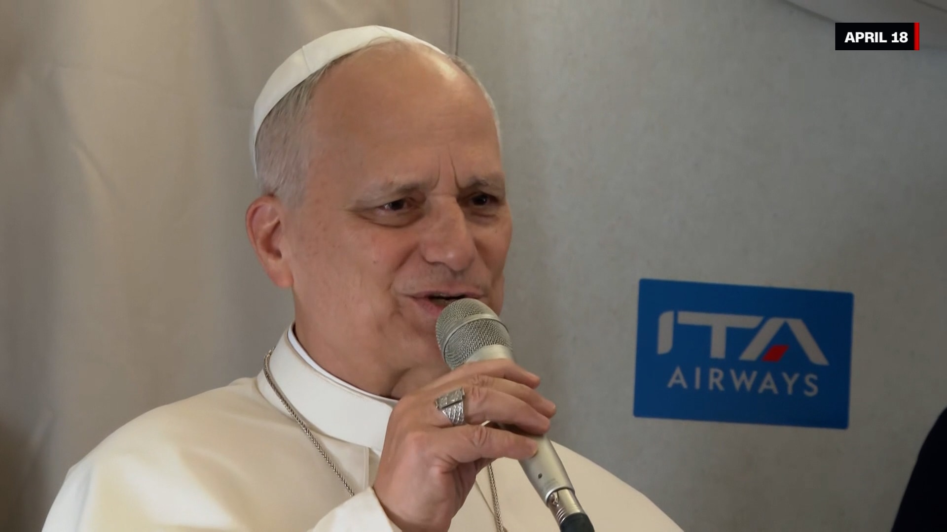 "الجدال ليس من اهتماماتي".. بابا الفاتيكان يعلق على خلافه مع ترامب