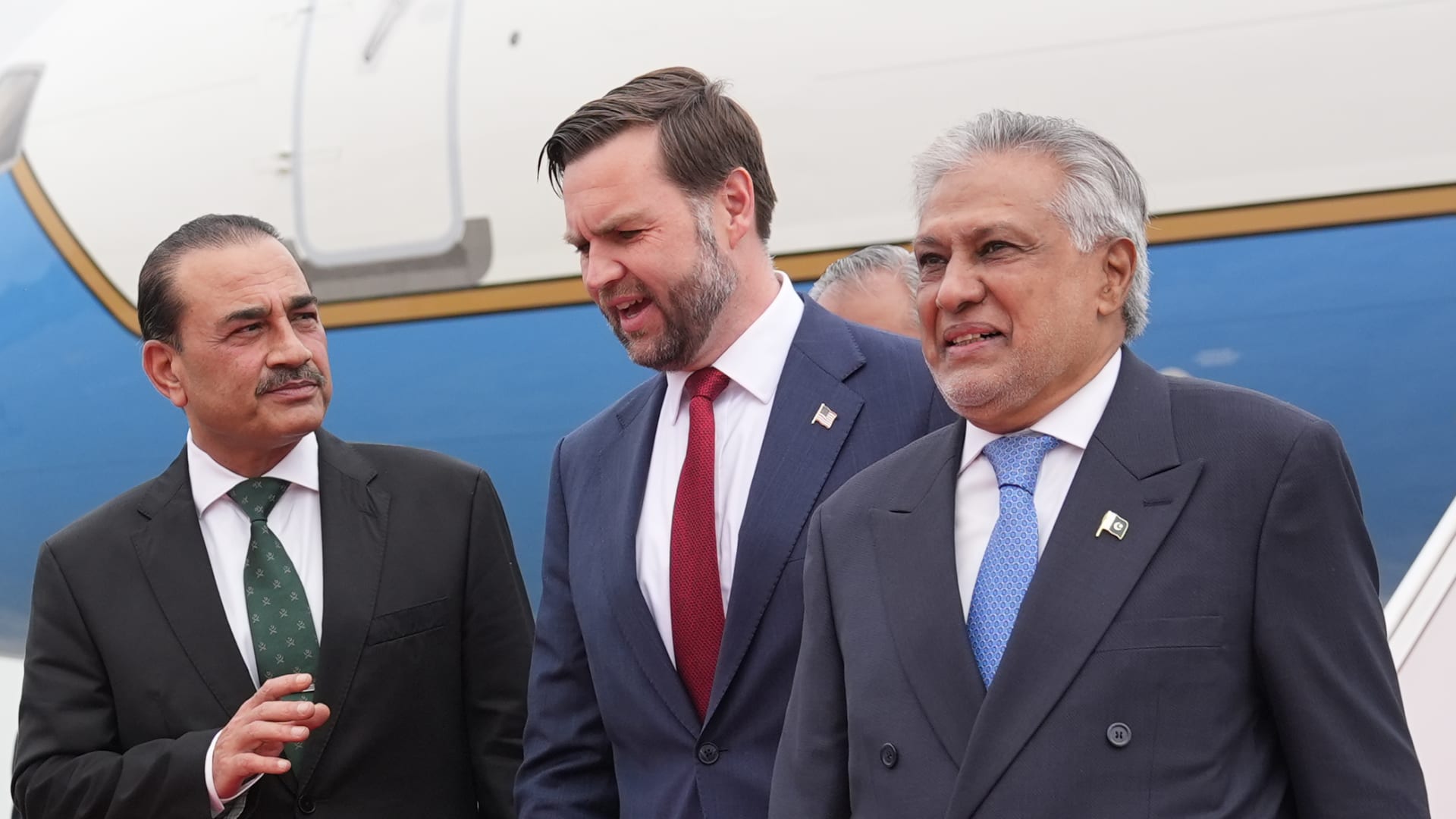 مصادر: مفاوضات أمريكا وإيران الأربعاء مع توجه فانس إلى باكستان غدًا