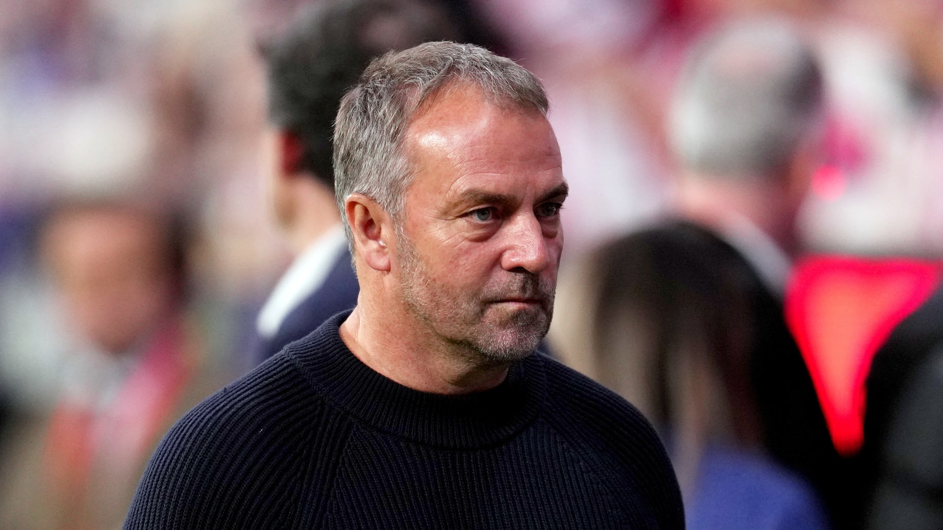 "أخطط لذلك".. فليك يبدي رغبته بتجديد عقده مع برشلونة