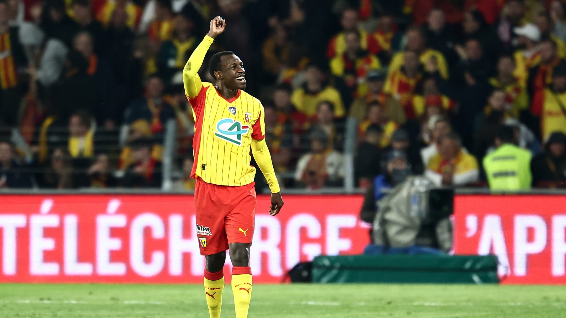 "رفع اسم السعودية مسؤولية وفخر".. سعود عبدالحميد يعلق على تأهل ناديه لنهائي كأس فرنسا