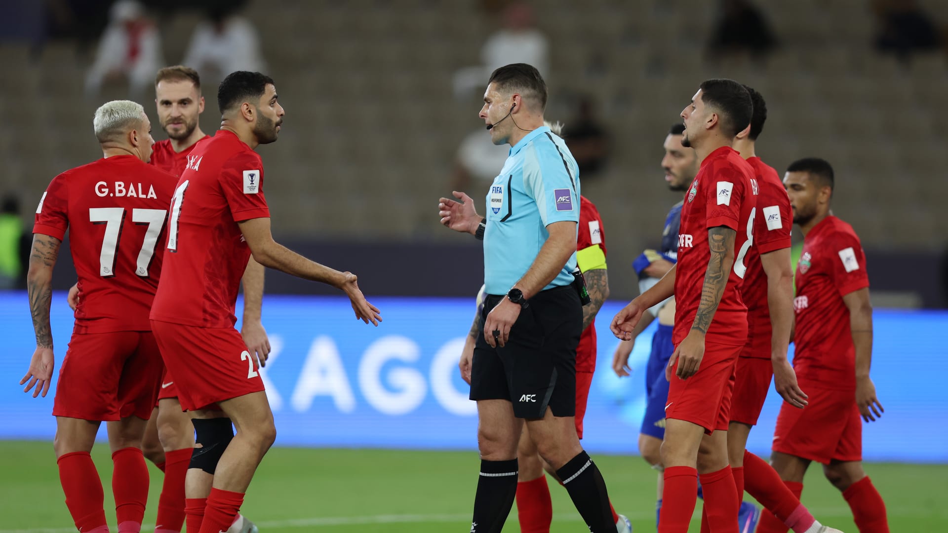 "اختاروا حكامًا مناسبين".. بيان من الاتحاد الإماراتي بشأن أحداث لقاء شباب الأهلي وماتشيدا زيلفيا