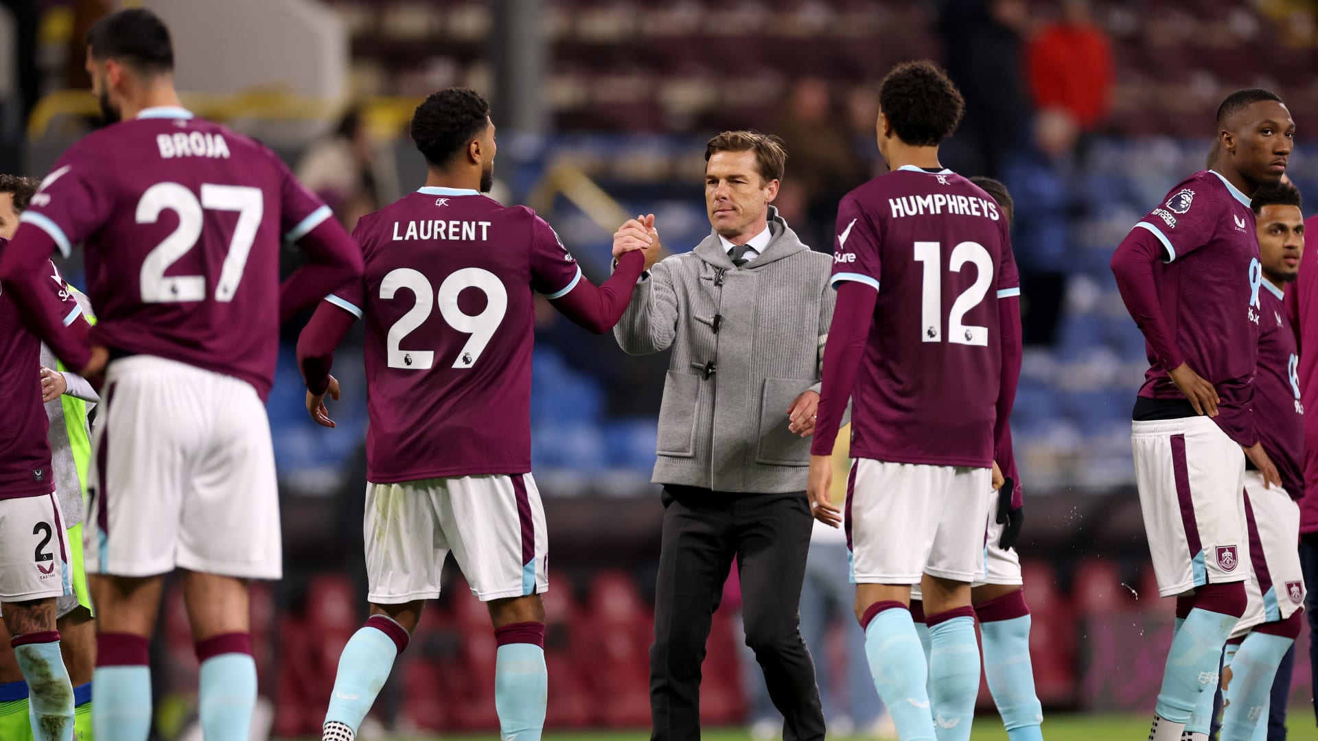 بيرنلي ثاني الهابطين من البريميرليغ إلى دوري الدرجة الأولى