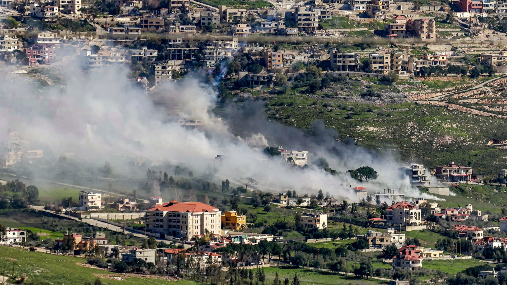 لبنان: مقتل صحفية وإصابة أخرى بـ"جروح خطيرة" جراء غارة إسرائيلية