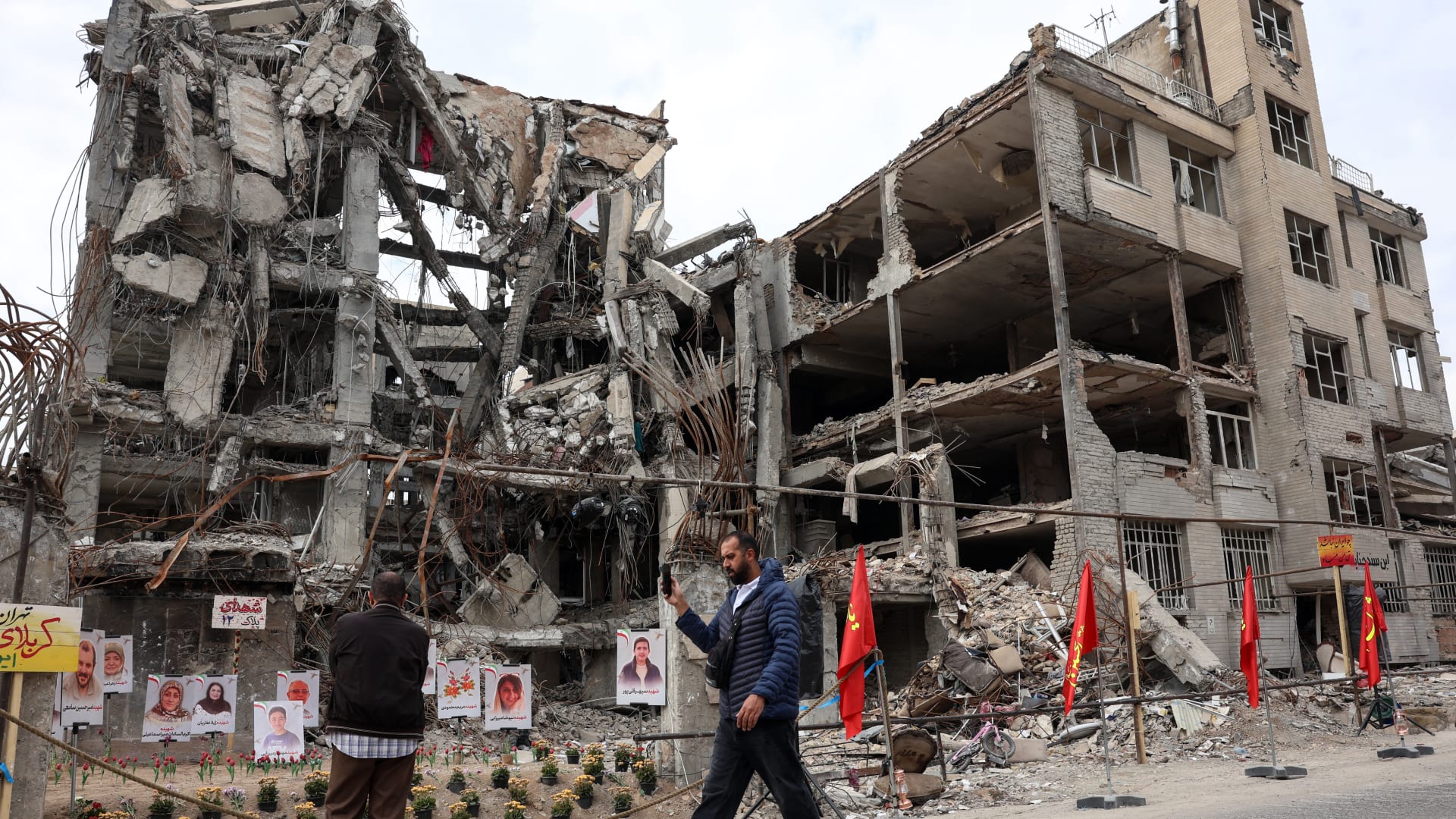 رغم نفي دول الخليج.. إيران تزعم: 5 بلدان خليجية أتاحت أجواءها لأمريكا لضرب طهران