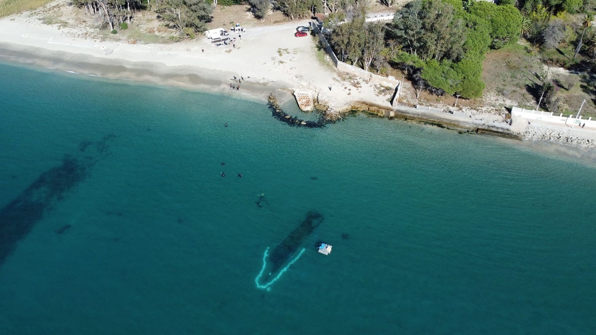 أكثر من 100حطام سفينة فيهذه المنطقة البحرية الصغيرة الواقعة بين أوروبا وإفريقيا