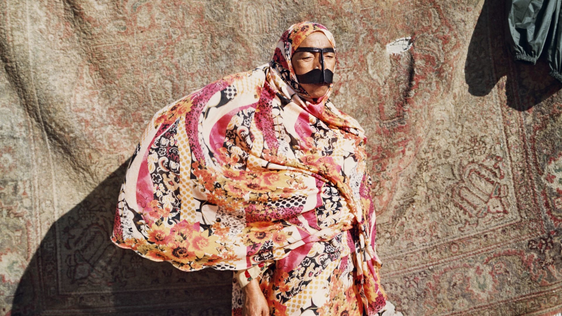 مضيق هرمز.. معتقدات غريبة حول الرياح وبورتريهات آسرة لسكانه