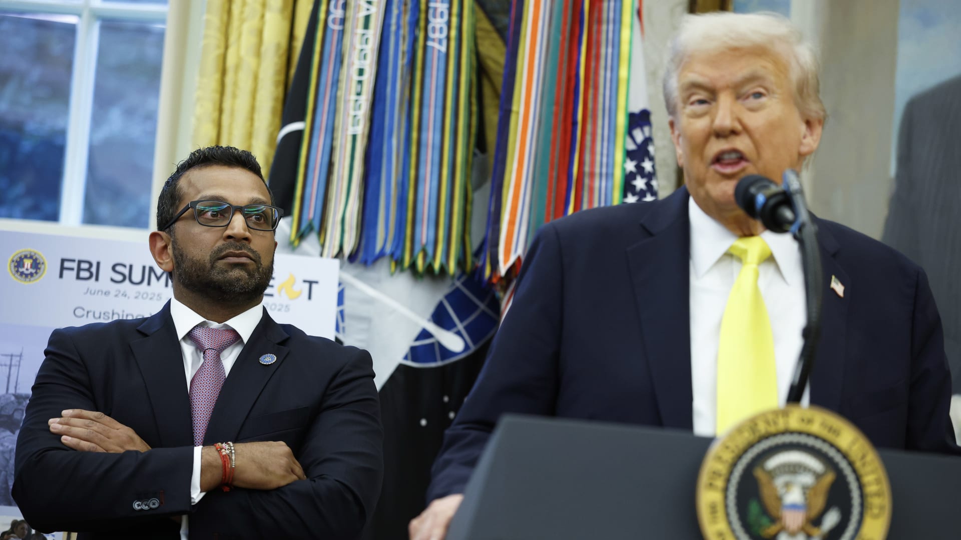 البيت الأبيض يوضح موقف ترامب من مدير "إف بي آي" بعد مزاعم شرب الكحول