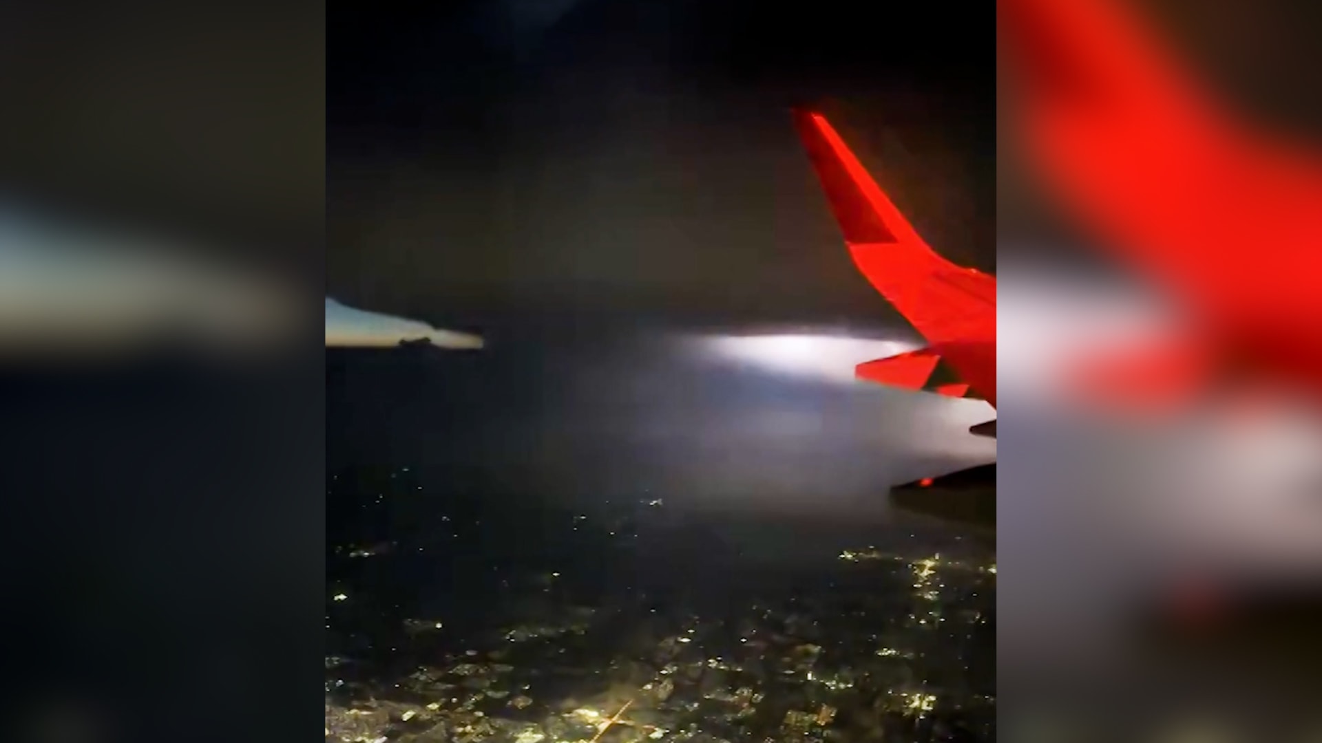 راكب يوثق فيديو من طائرة ركاب لعاصفة قوية فوق أوكلاهوما.. شاهد ما رصدته كاميرته