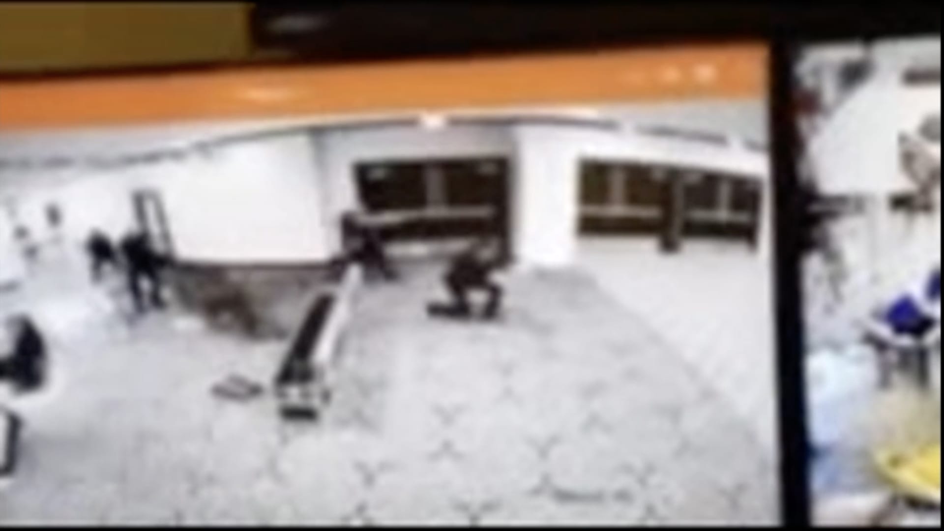 فيديو يُظهر اقتحام المشتبه به.. واستجابة فورية من جهاز الخدمة السرية بحفل عشاء مراسلي البيت الأبيض