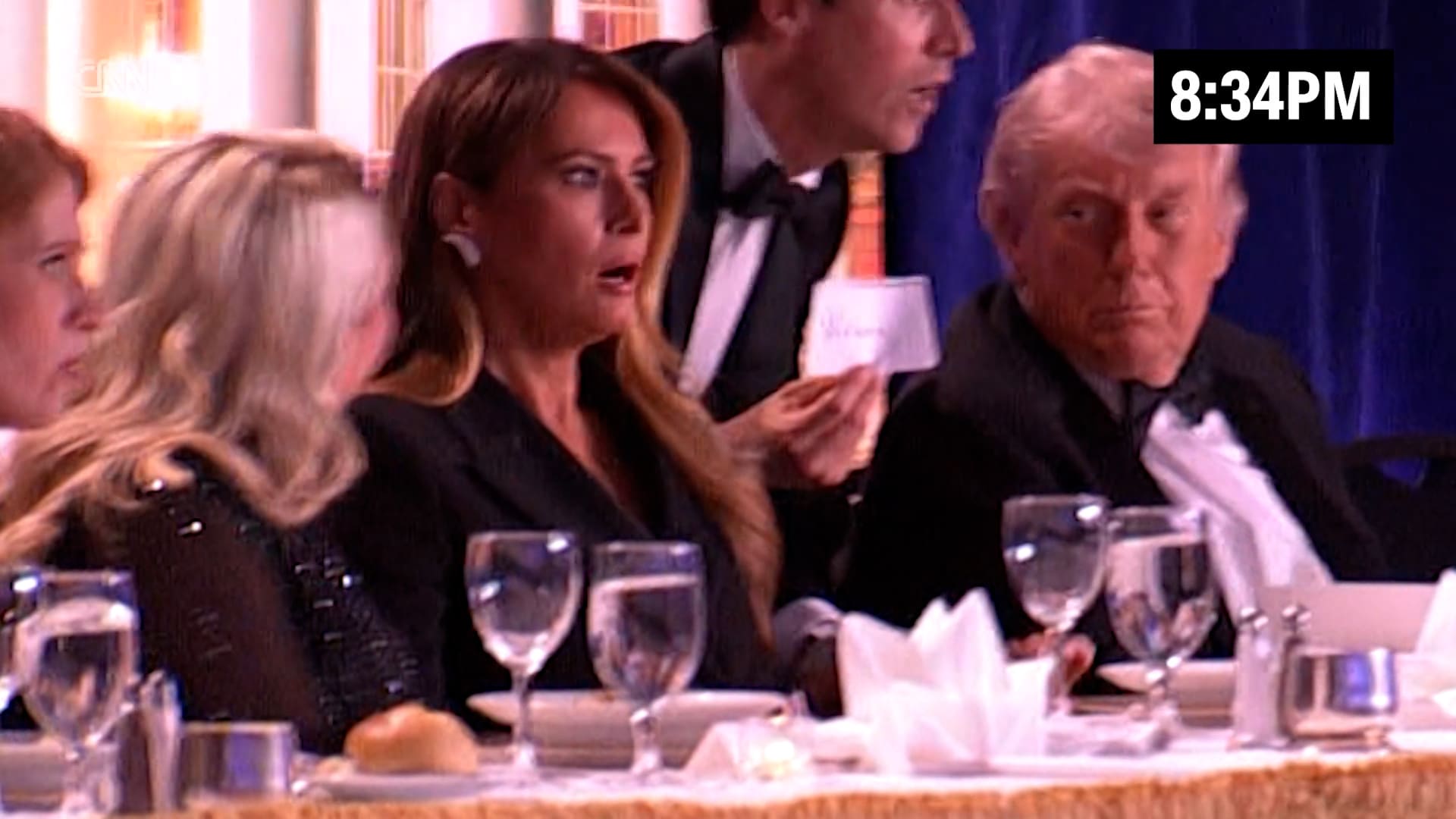 من البداية حتى النهاية.. إليكم التسلسل الزمني لهجوم حفل عشاء مراسلي البيت الأبيض