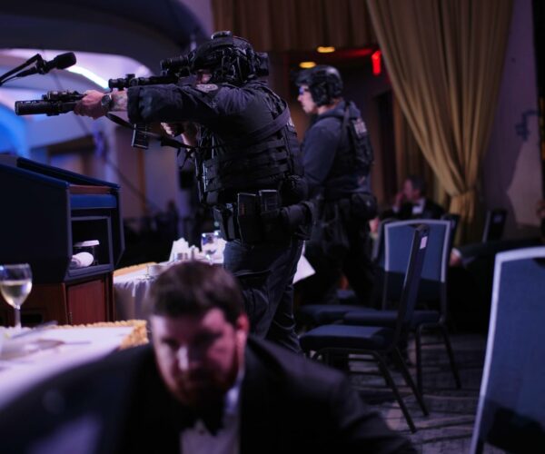 "لا أتوقع المغفرة".. آخر ما كتبه المشتبه به في هجوم حفل عشاء مراسلي البيت الأبيض