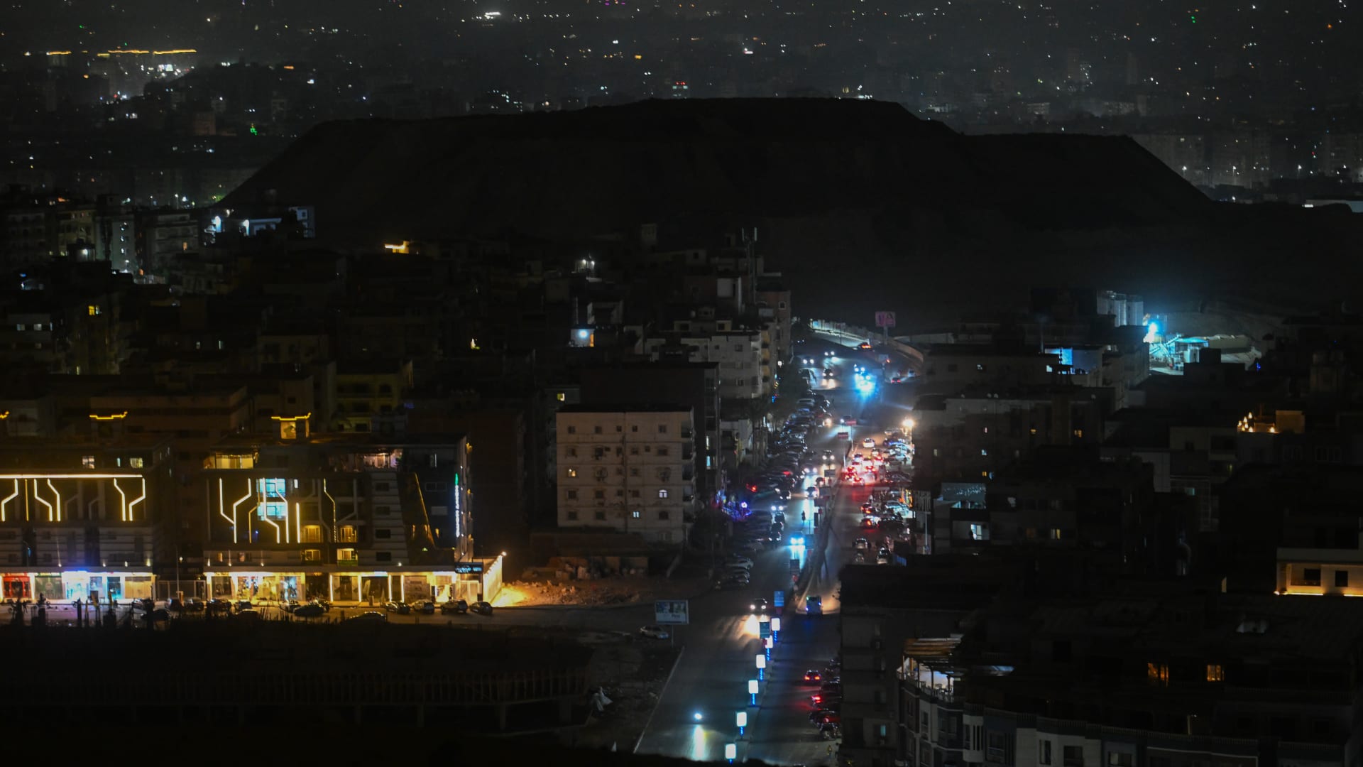 مصر تخفف الإجراءات الاستثنائية الخاصة بترشيد استهلاك الطاقة