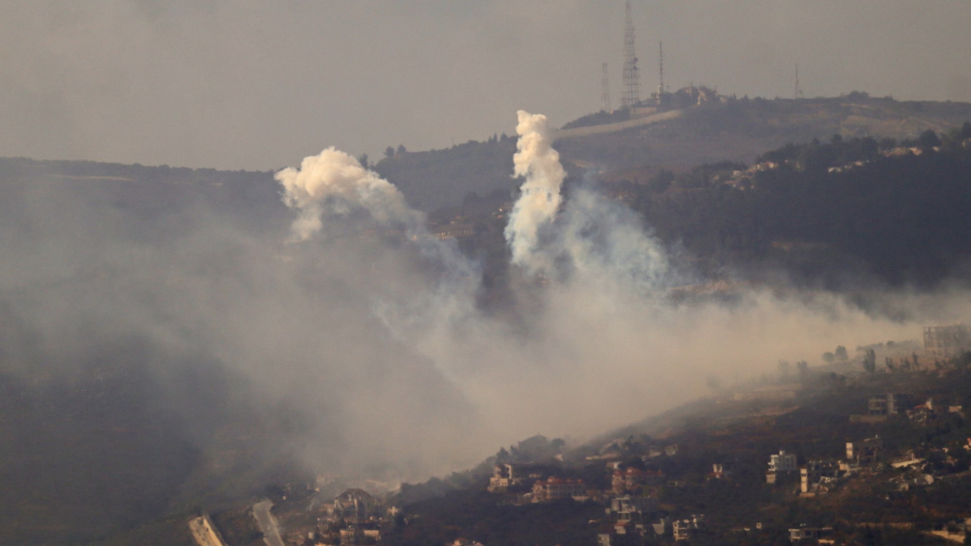 الجيش الإسرائيلي يصدر إنذارًا بإخلاء 12 قرية لبنانية: حزب الله "خرق" وقف إطلاق النار