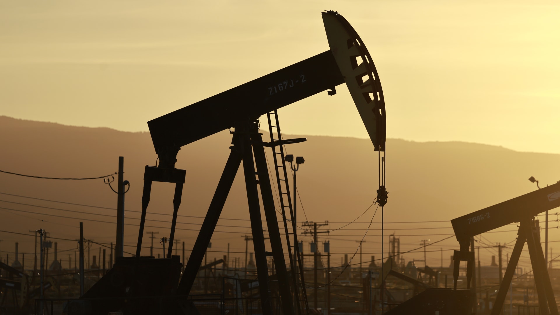 ماذا يعني انسحاب الإمارات من "أوبك" للولايات المتحدة؟