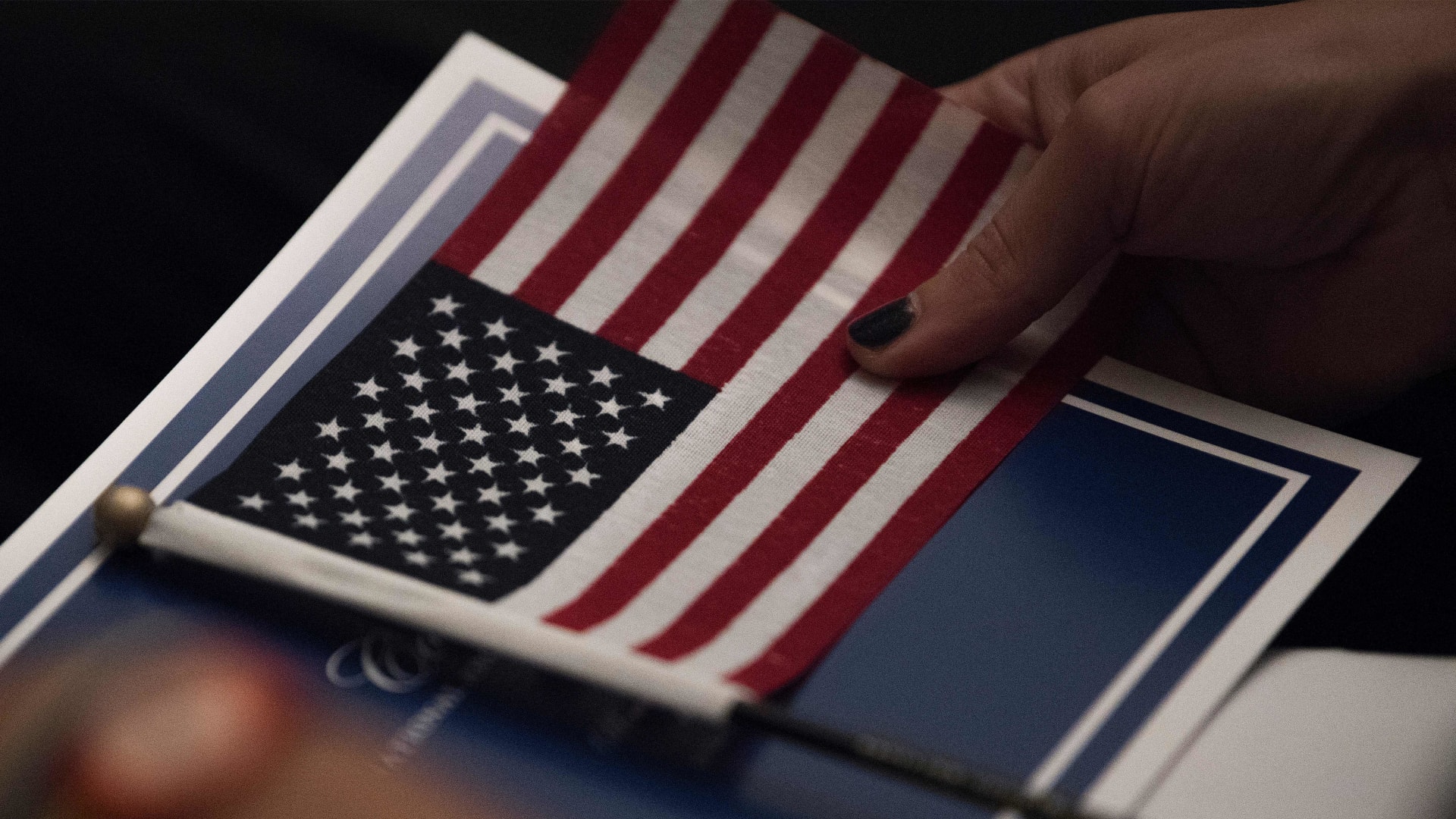 إدارة ترامب تضع "قيداً جديداً" على منح التأشيرات.. برقية اطلعت عليها CNN تكشفه