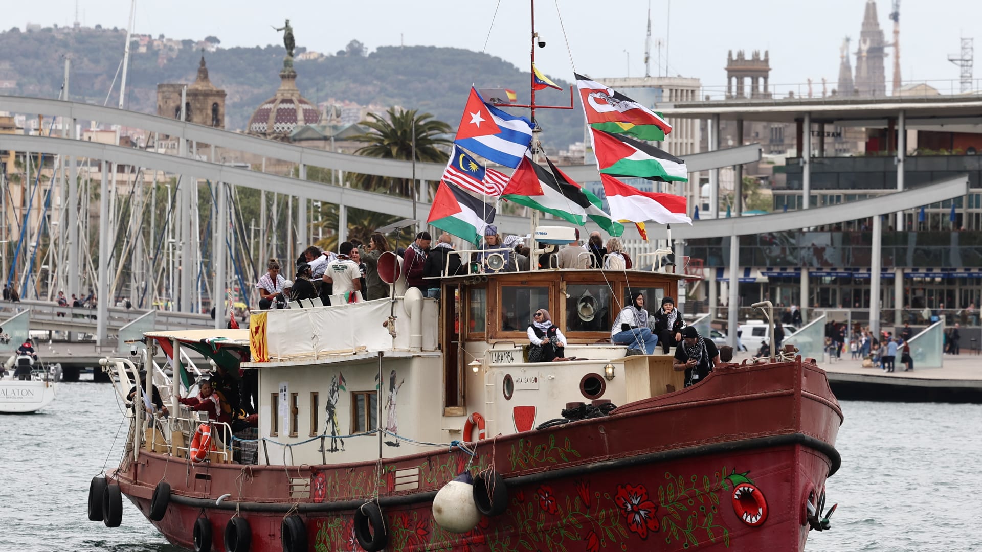 إسرائيل تعلن اعتراض سفن أسطول الصمود العالمي قبل وصوله لغزة