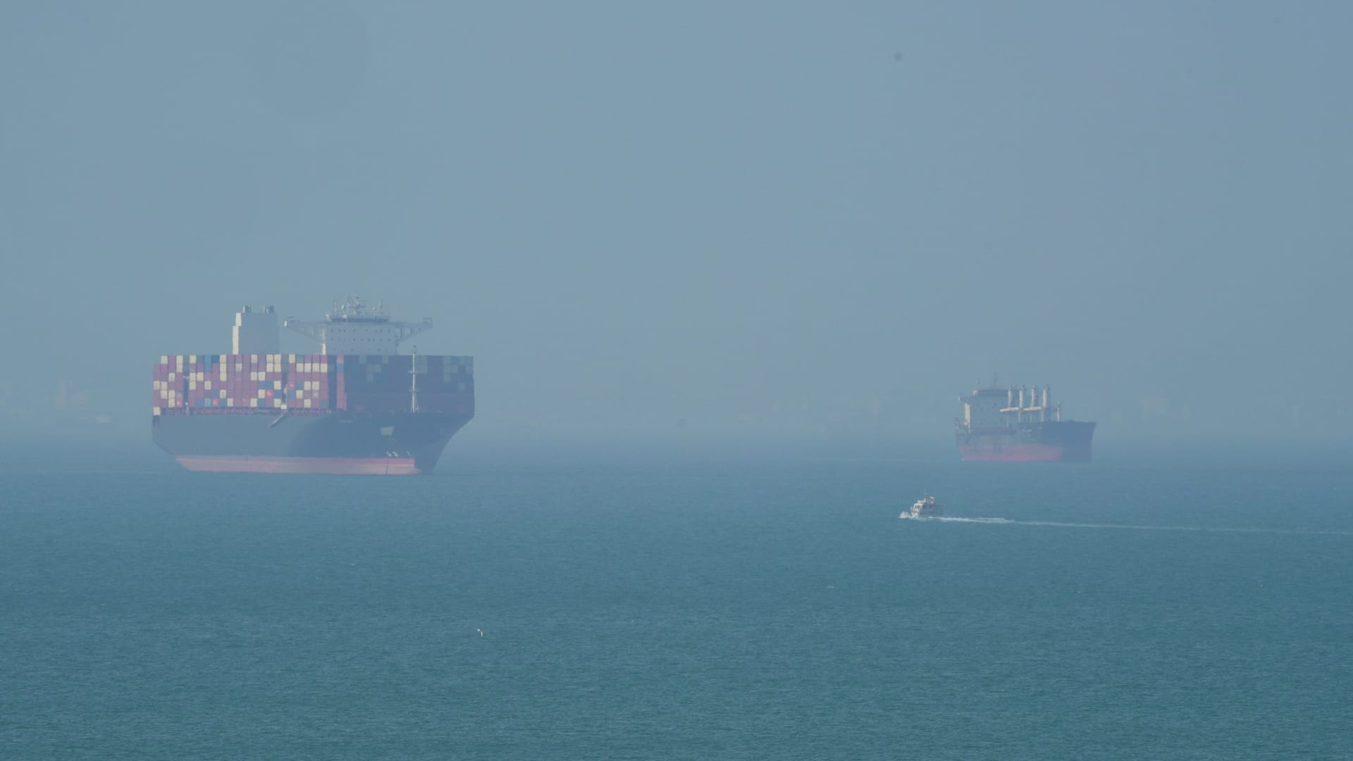 على الخريطة.. وجهات تقصدها سفن بمنطقة الخليج ومن أين غادرت